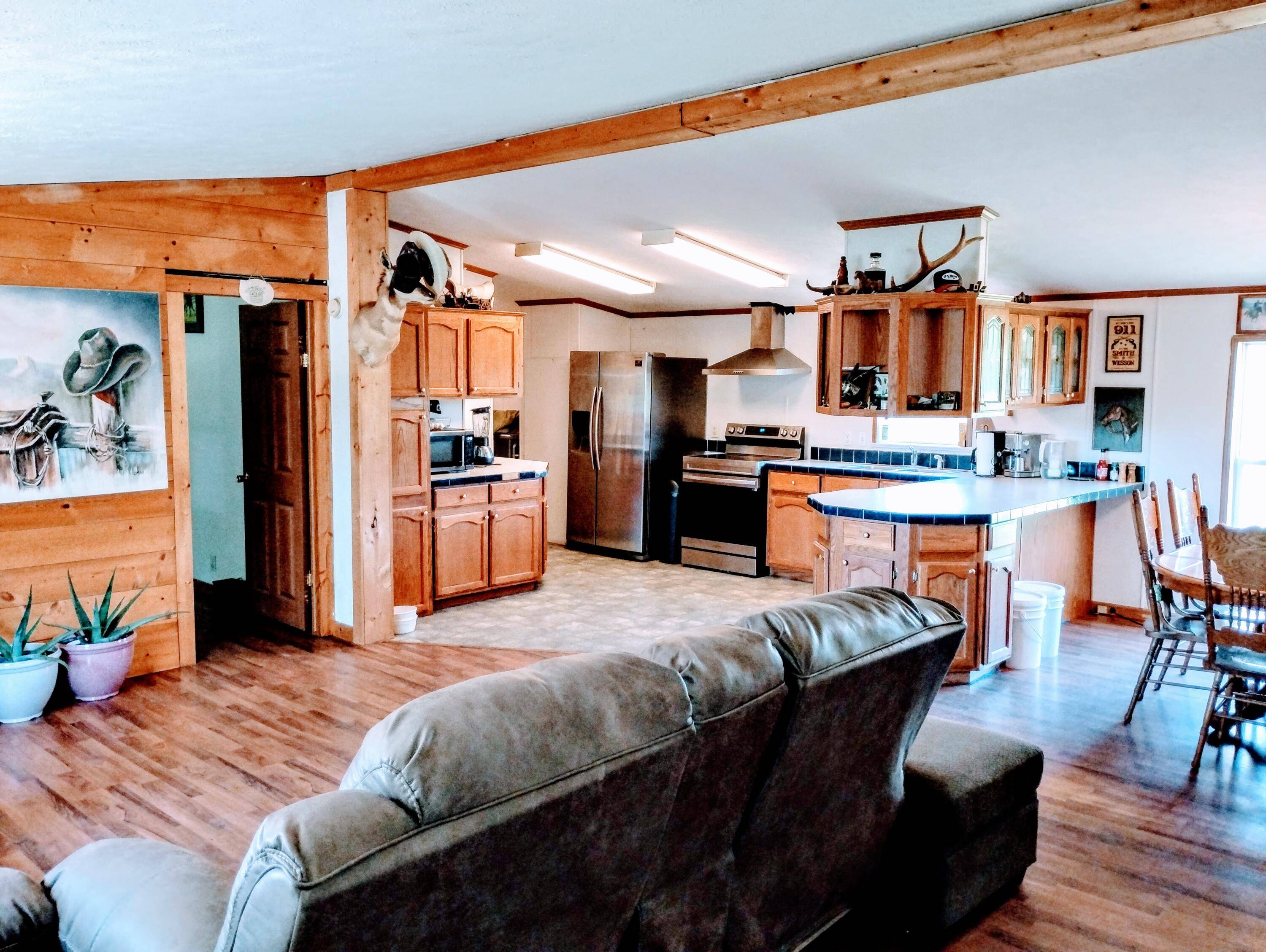 West Plains, MO 65775,3917 County Road 4220