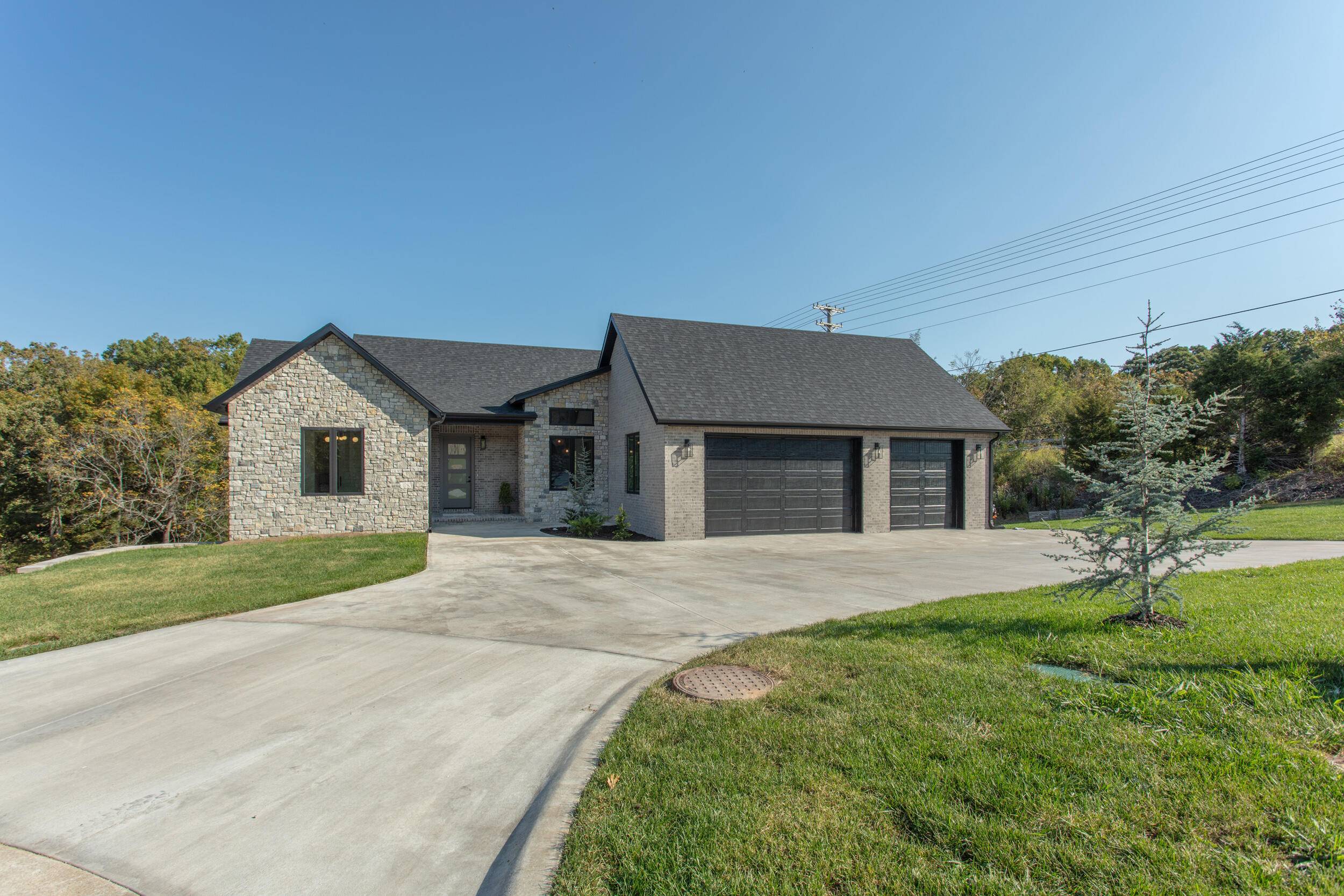 Nixa, MO 65714,341 W Monarchwood DR