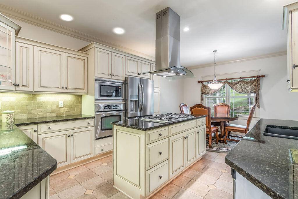 Branson West, MO 65737,903 Silver Bluff CIR