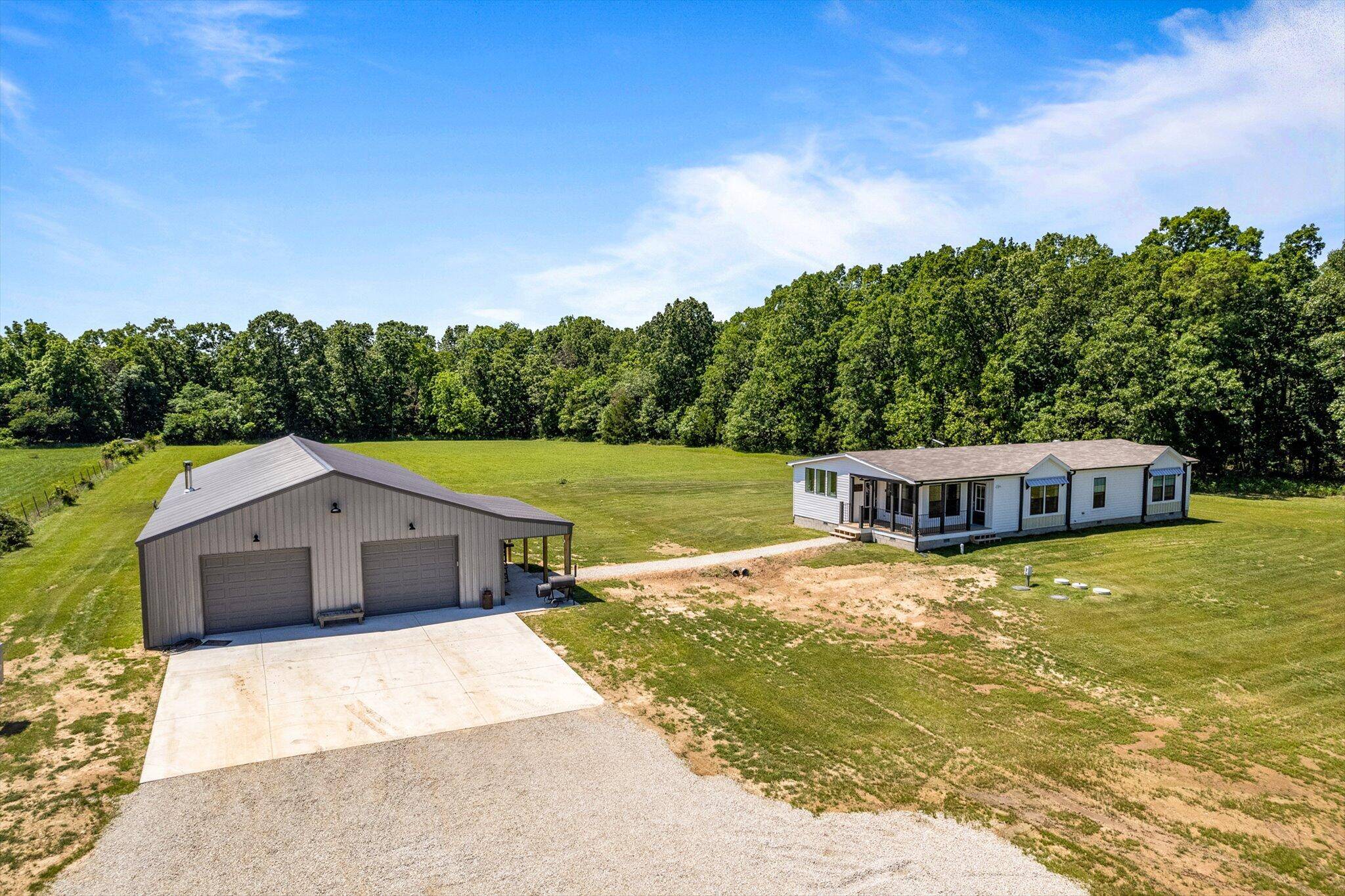 Pleasant Hope, MO 65725,1523 W Farm Road 40