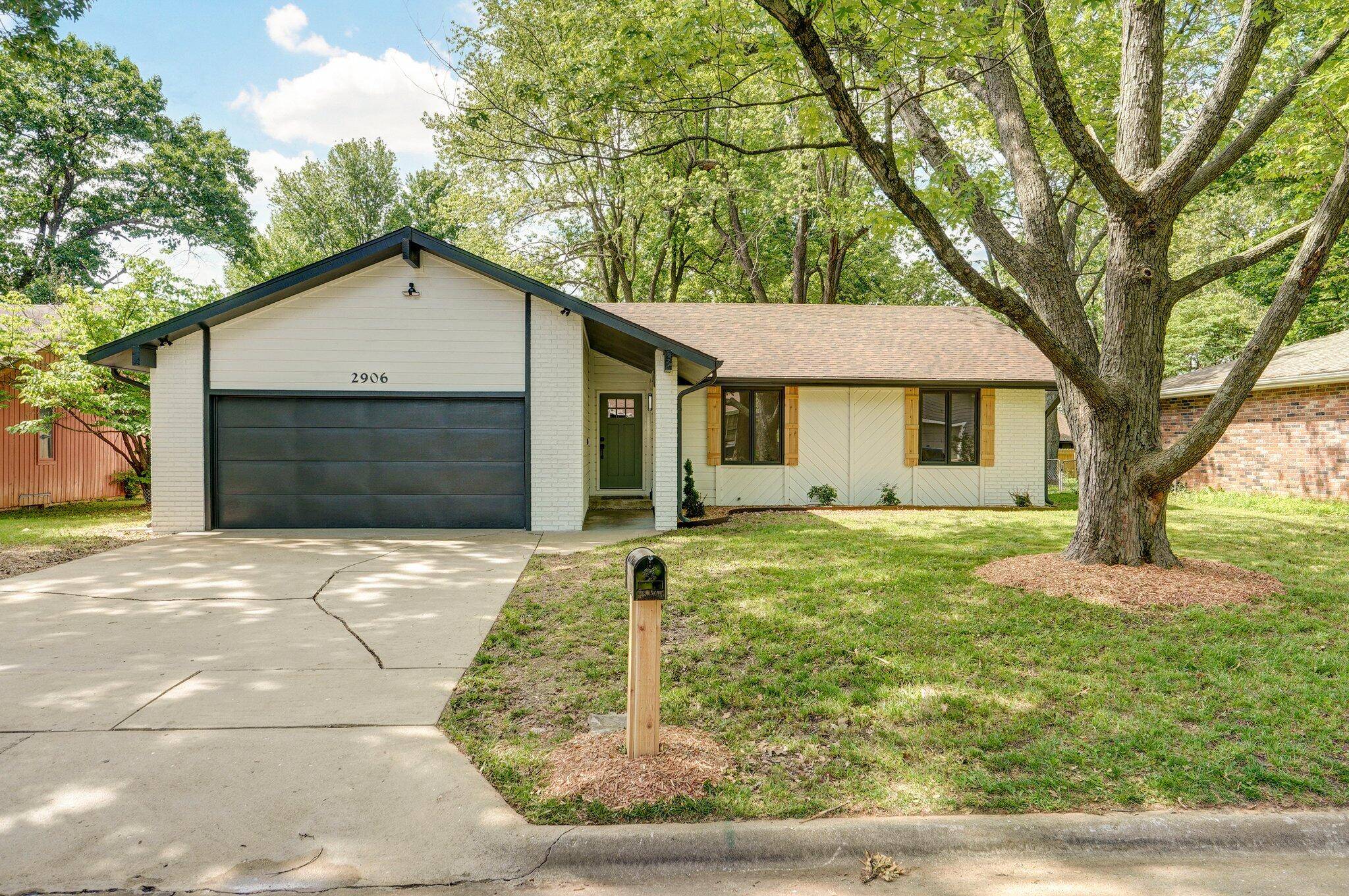 Springfield, MO 65804,2906 E Eastwood ST