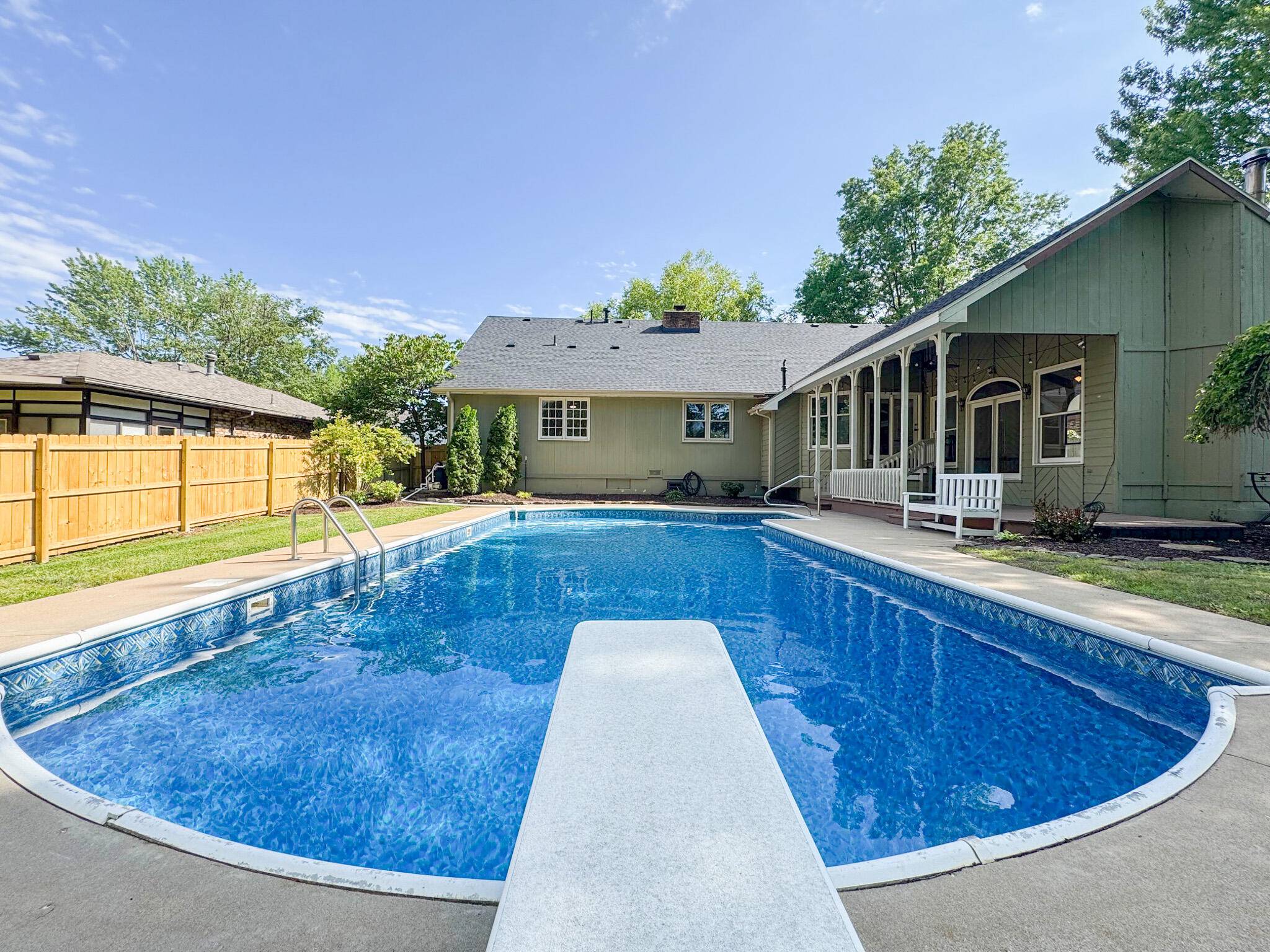 Springfield, MO 65803,1831 E Woodbine ST