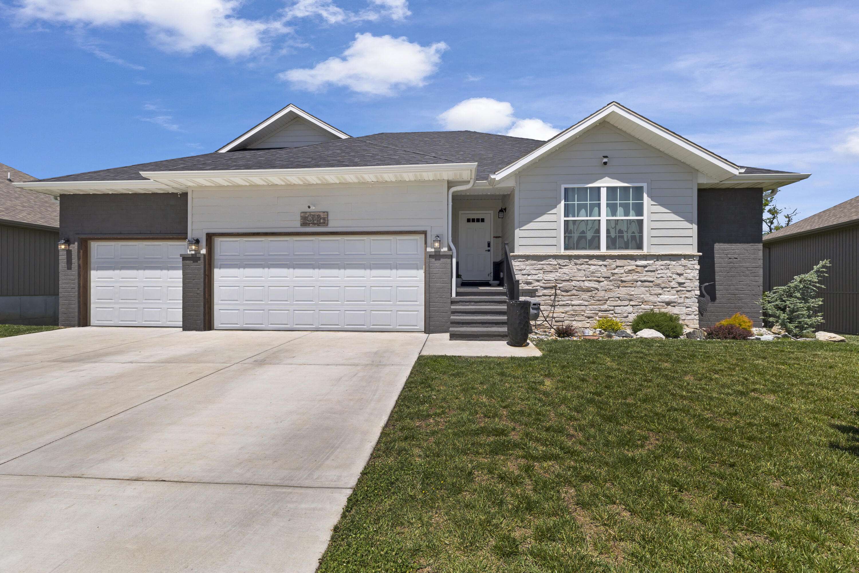 Nixa, MO 65714,872 W Elmwood CIR
