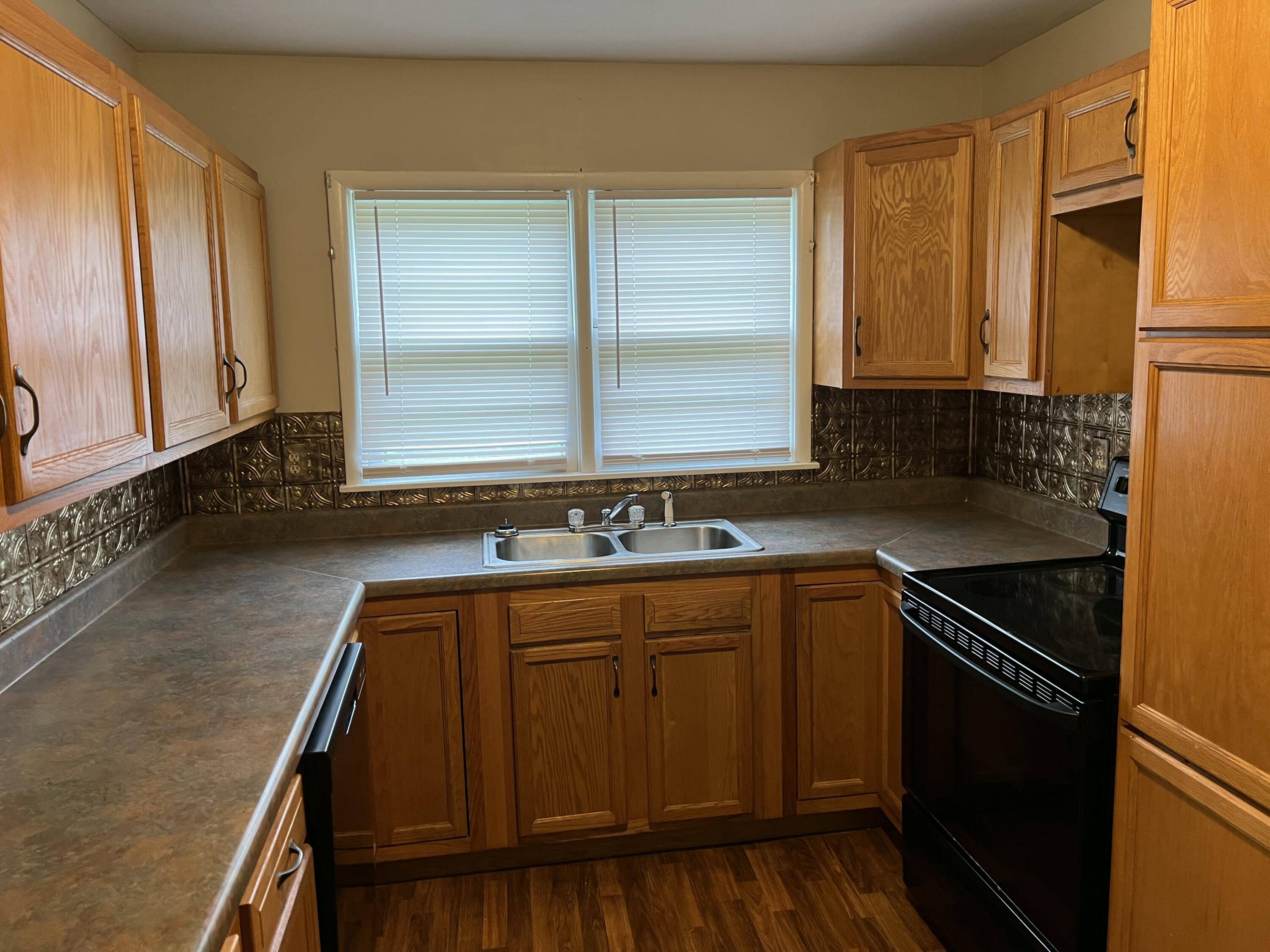 Mansfield, MO 65704,101 W Pennsylvania AVE