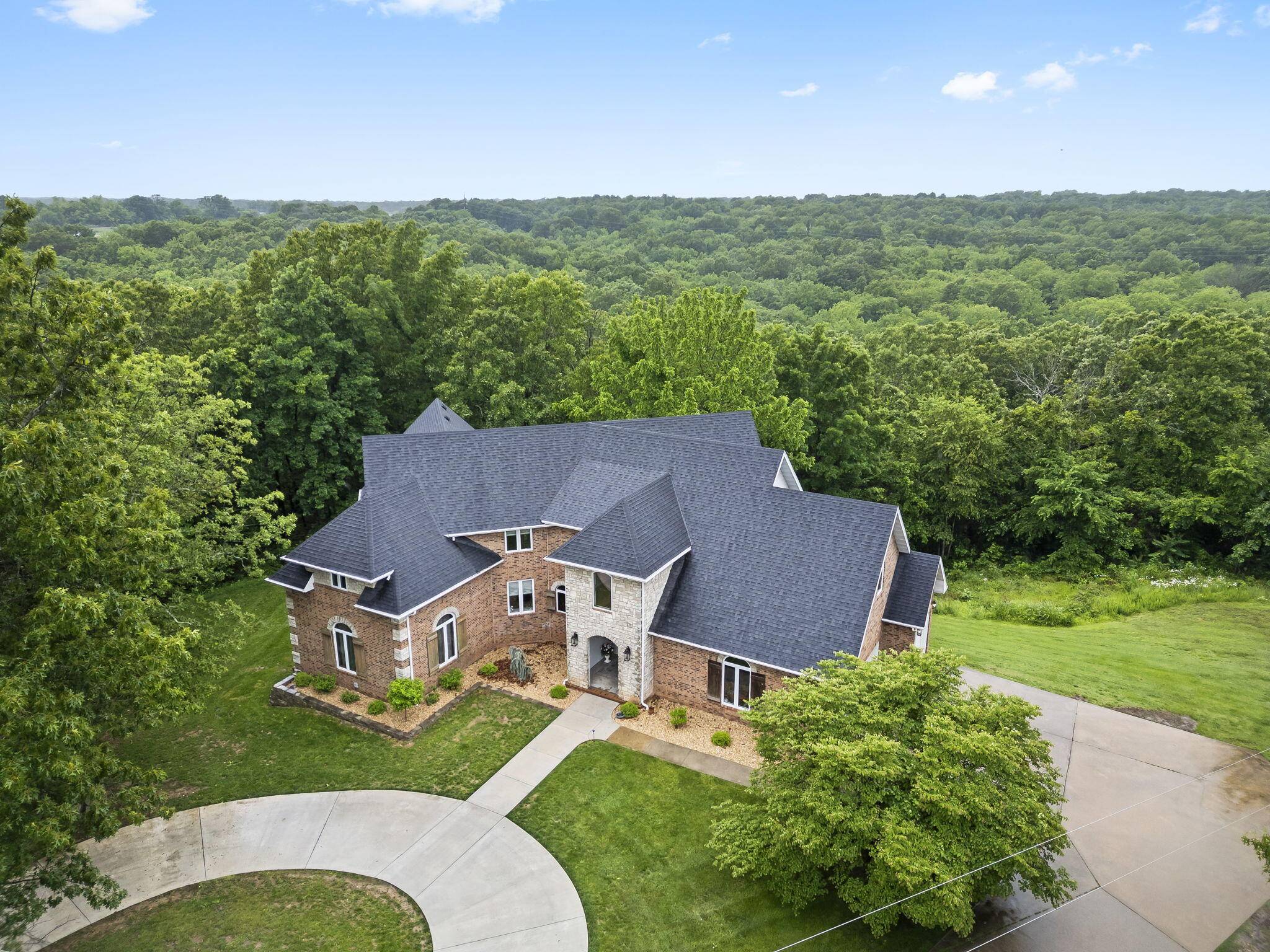 Strafford, MO 65757,95 Highland CT