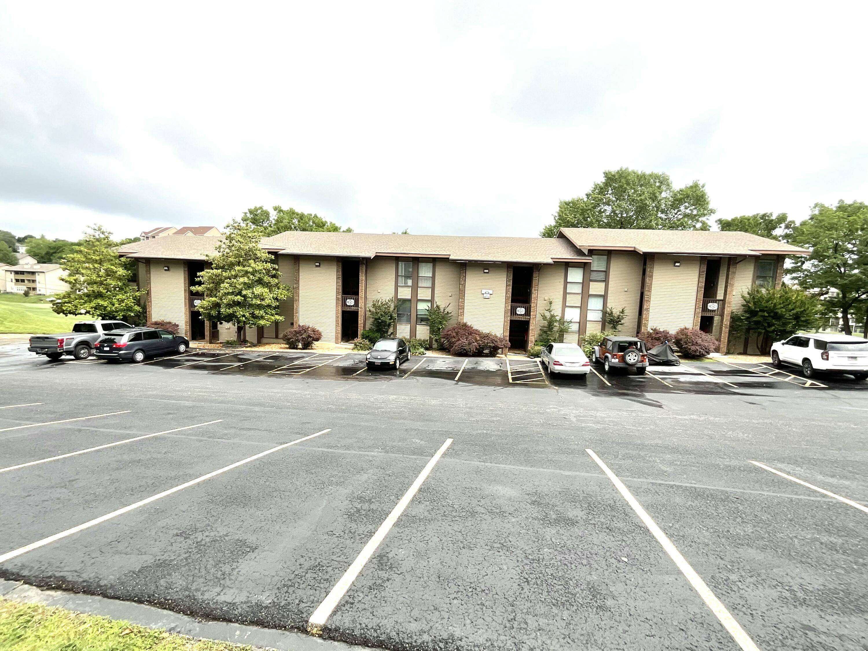 Branson, MO 65616,180 Lake Club DR #19