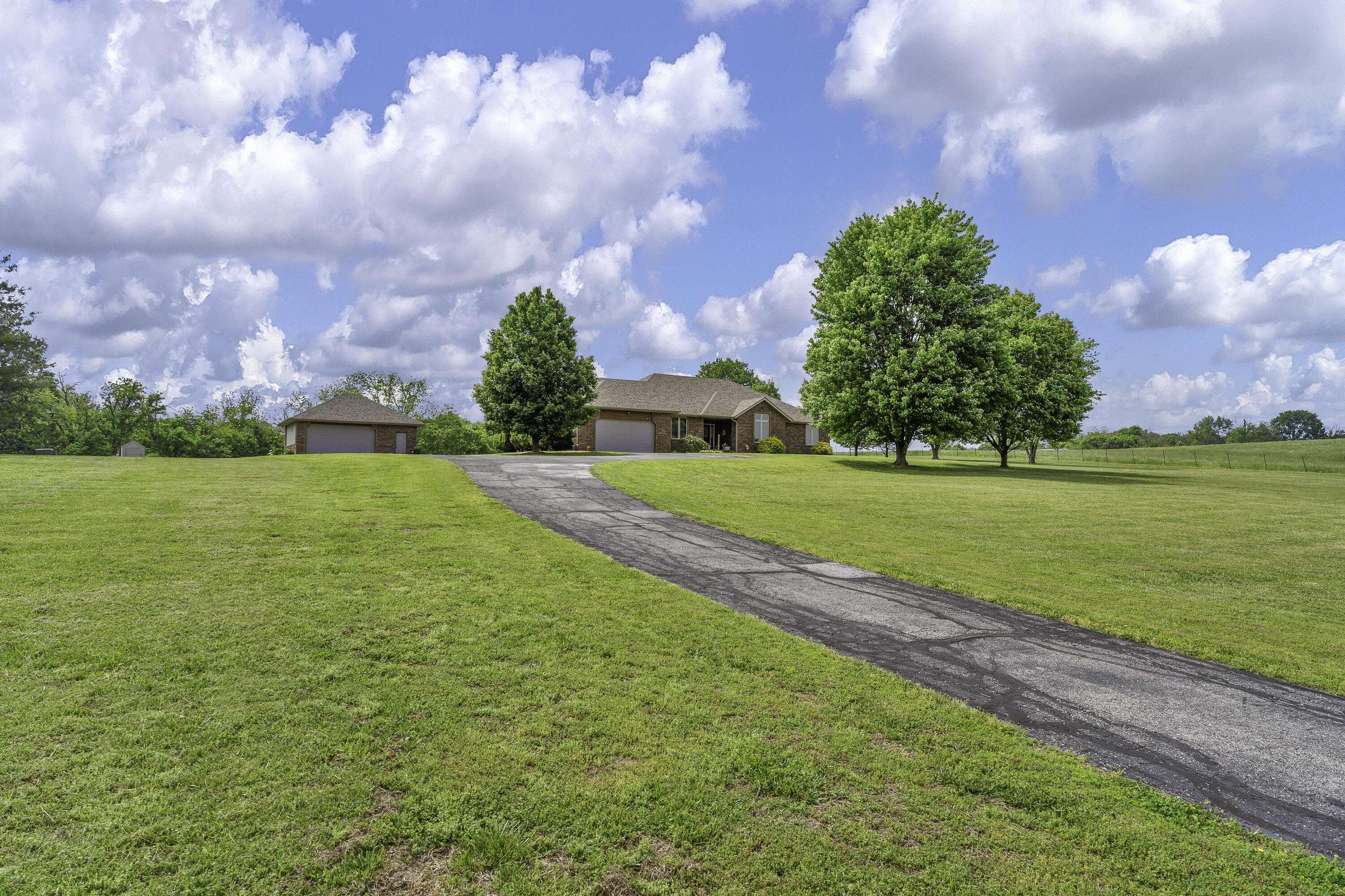 Ozark, MO 65721,5731 N Willow RD