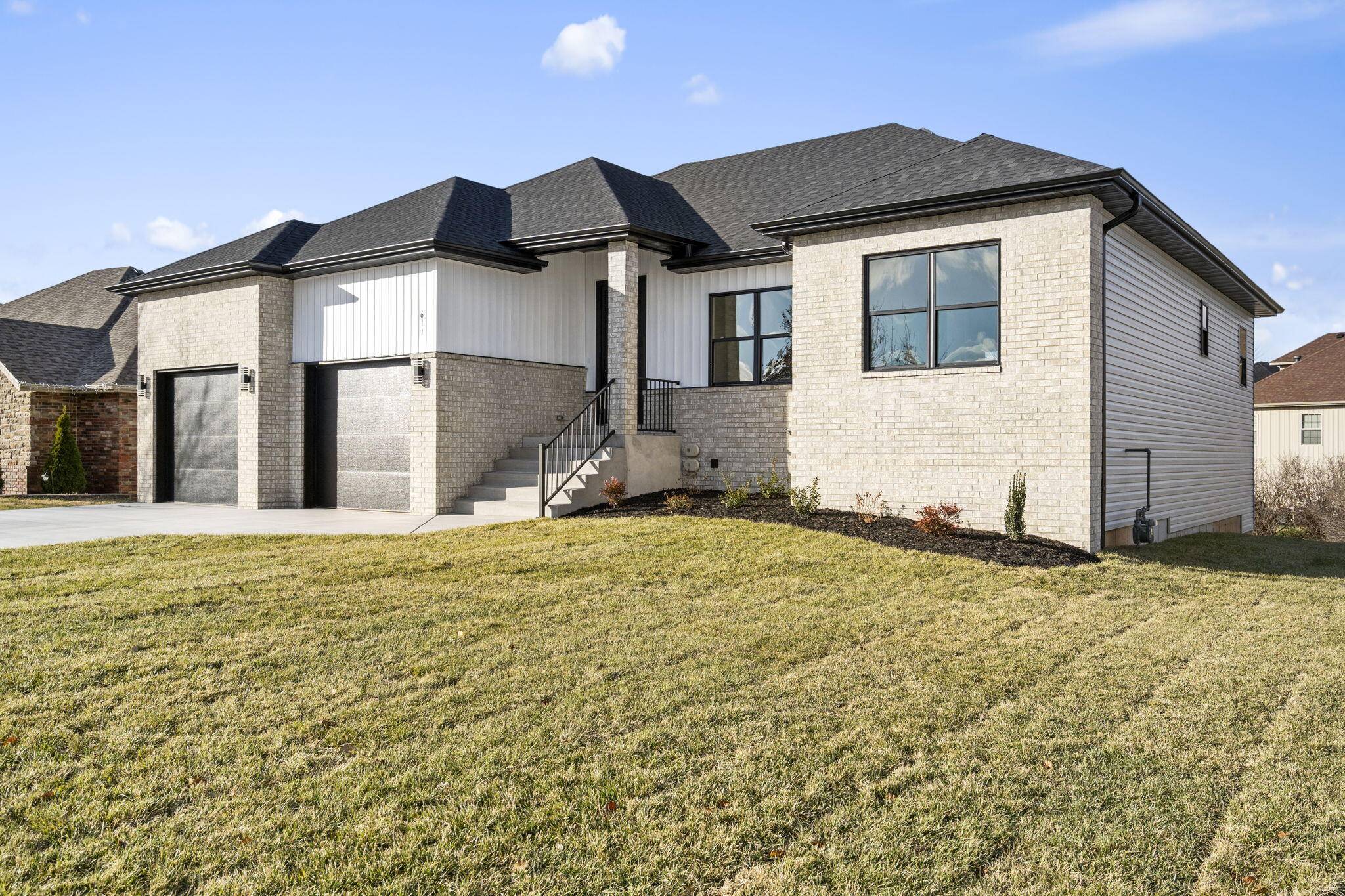 Springfield, MO 65803,611 W Bridgewood CT