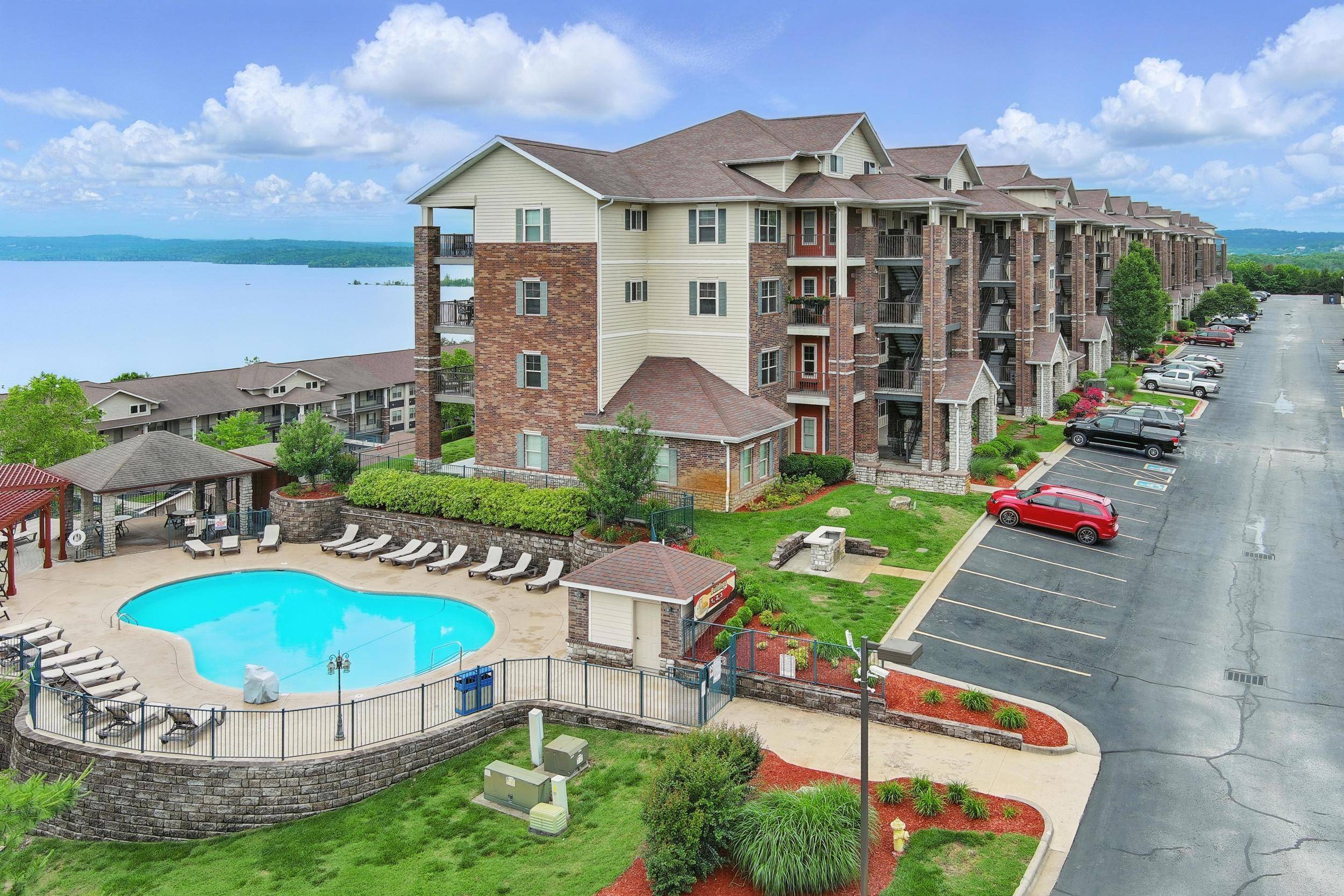 Branson, MO 65616,200 Majestic Drive #1-208