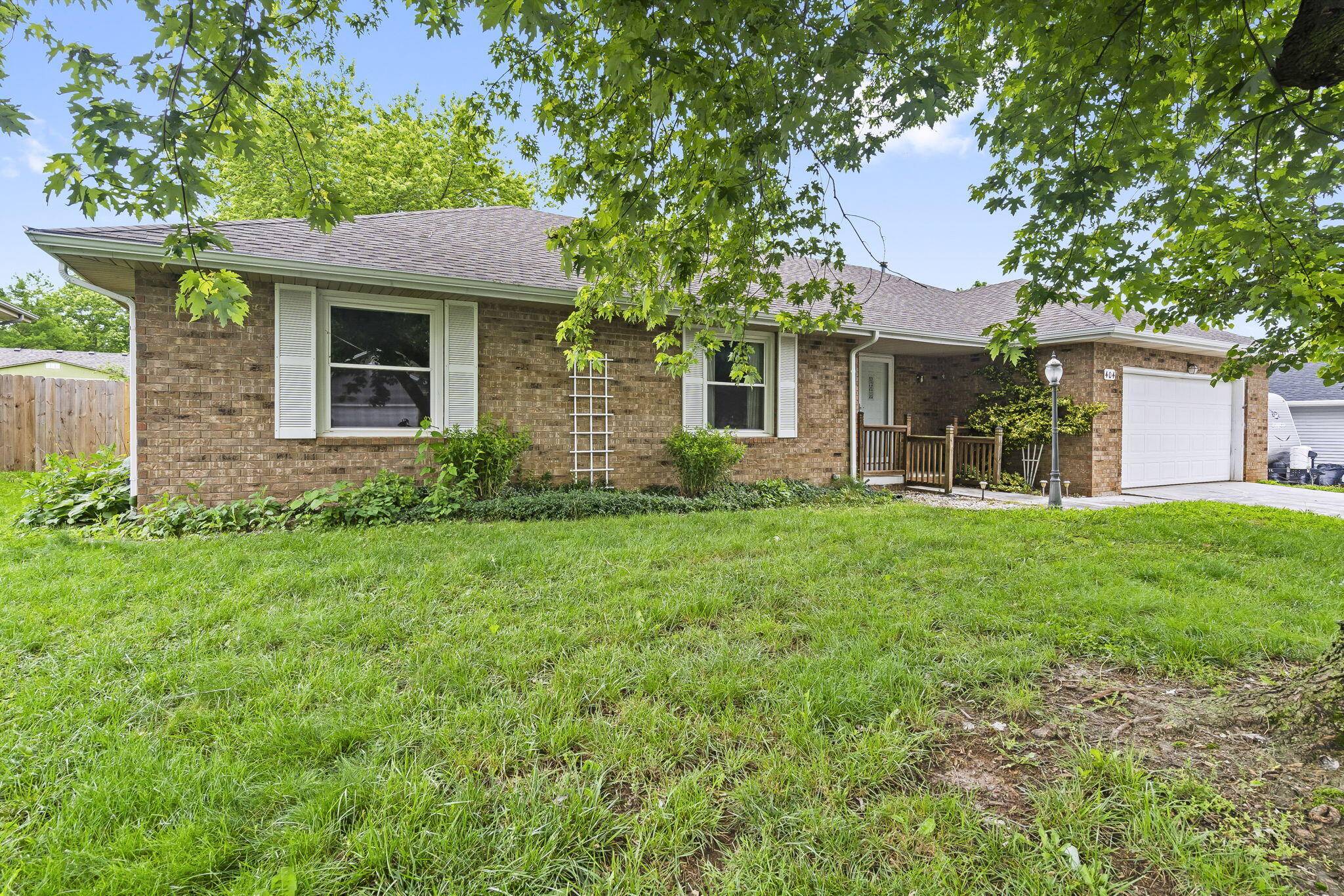 Nixa, MO 65714,404 Hillcrest AVE
