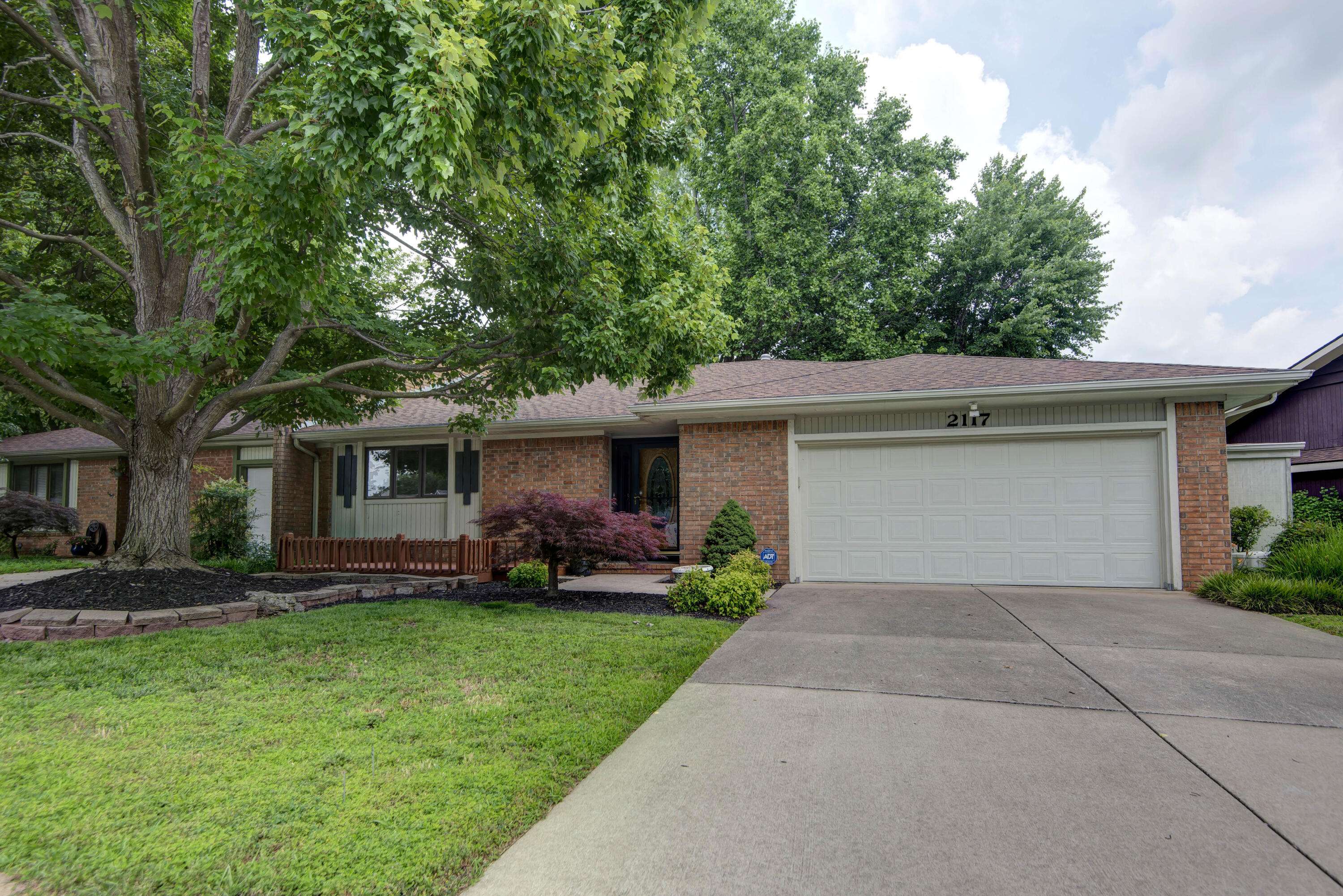 Springfield, MO 65804,2117 E Wornall PL