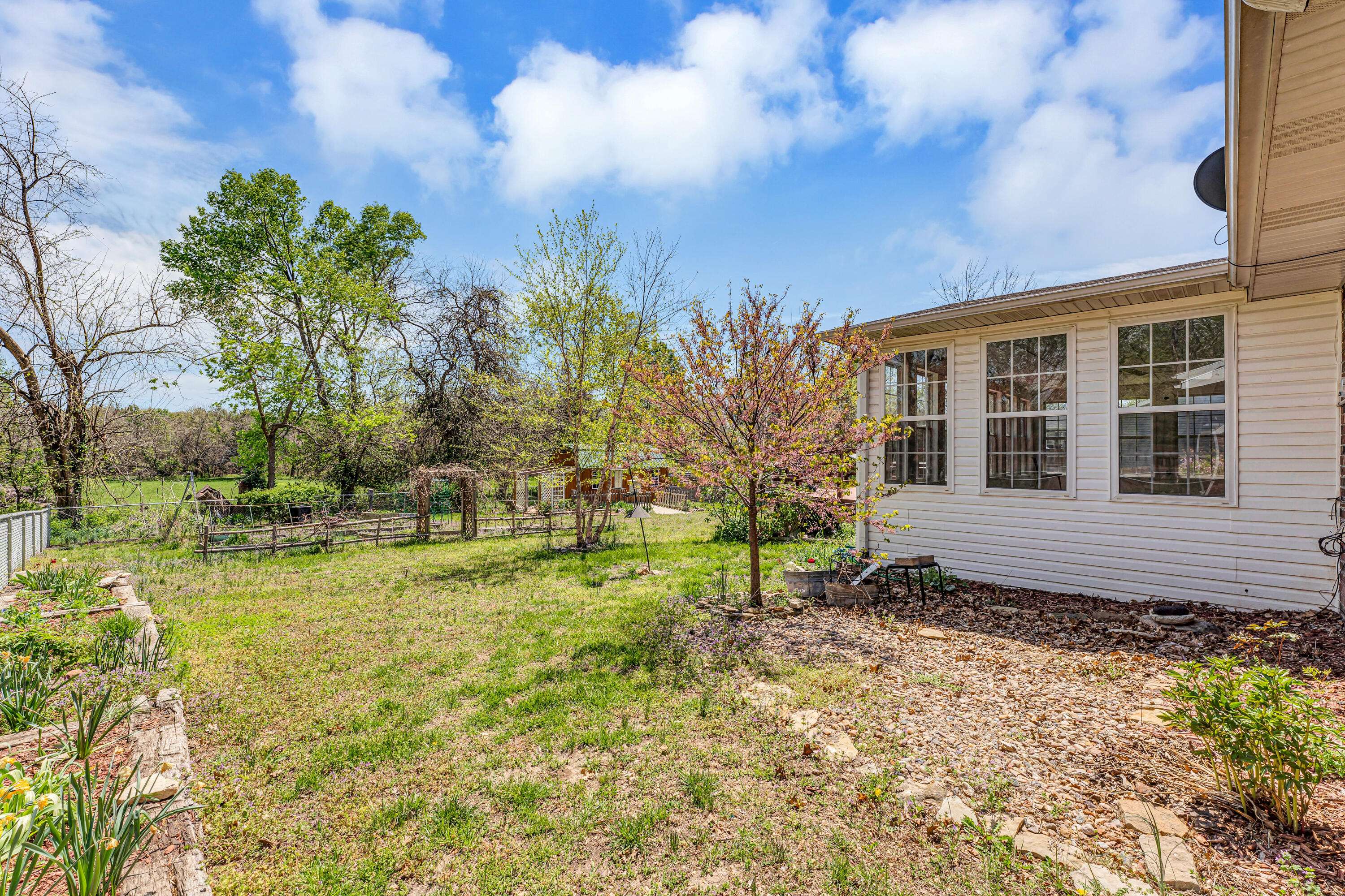 Bolivar, MO 65613,1024 S Oakland AVE