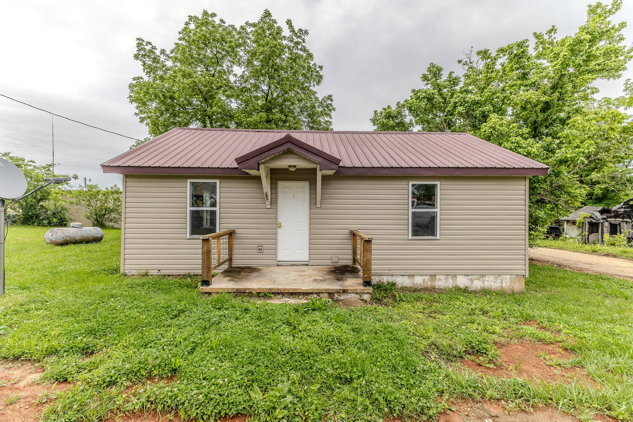 Hartville, MO 65667,390 S Mabon AVE