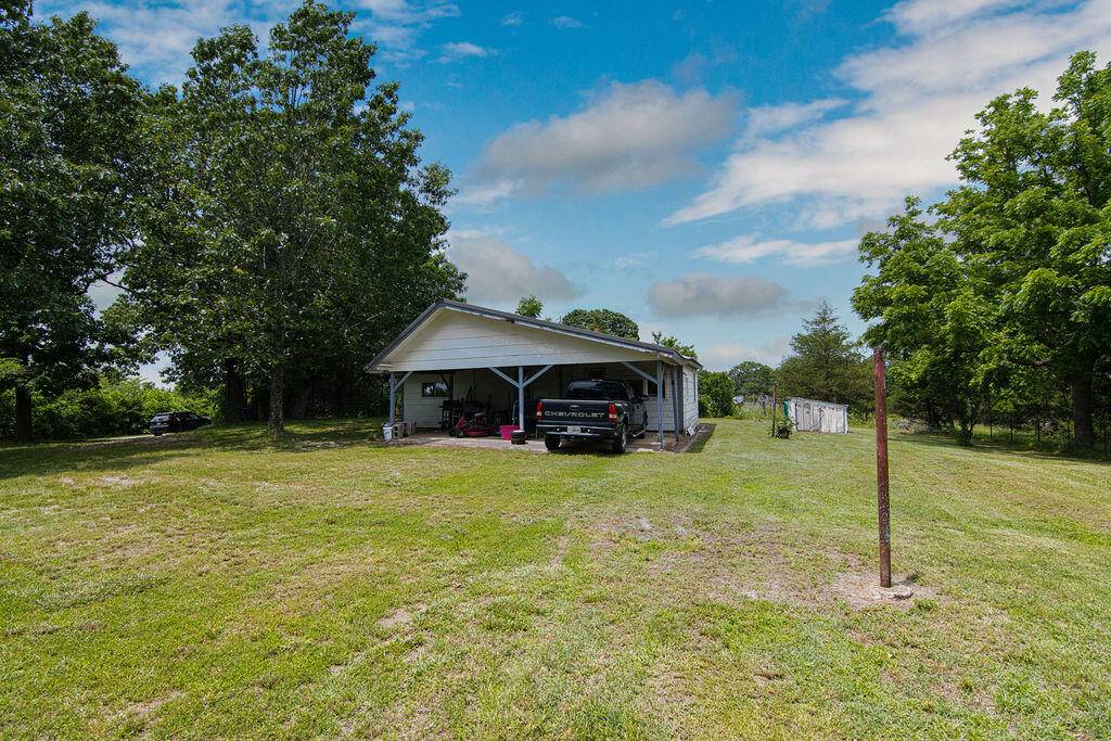 Cape Fair, MO 65624,6034 Flat Creek RD