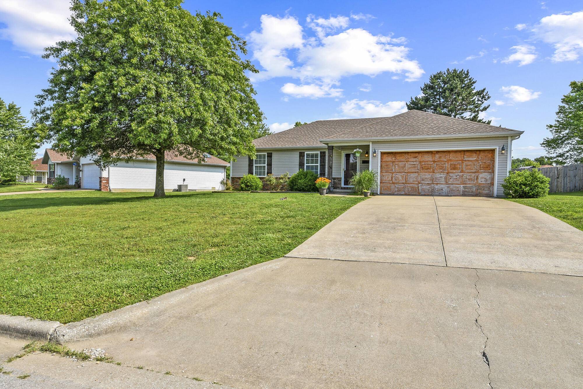 Strafford, MO 65757,802 S Sunmeadow DR