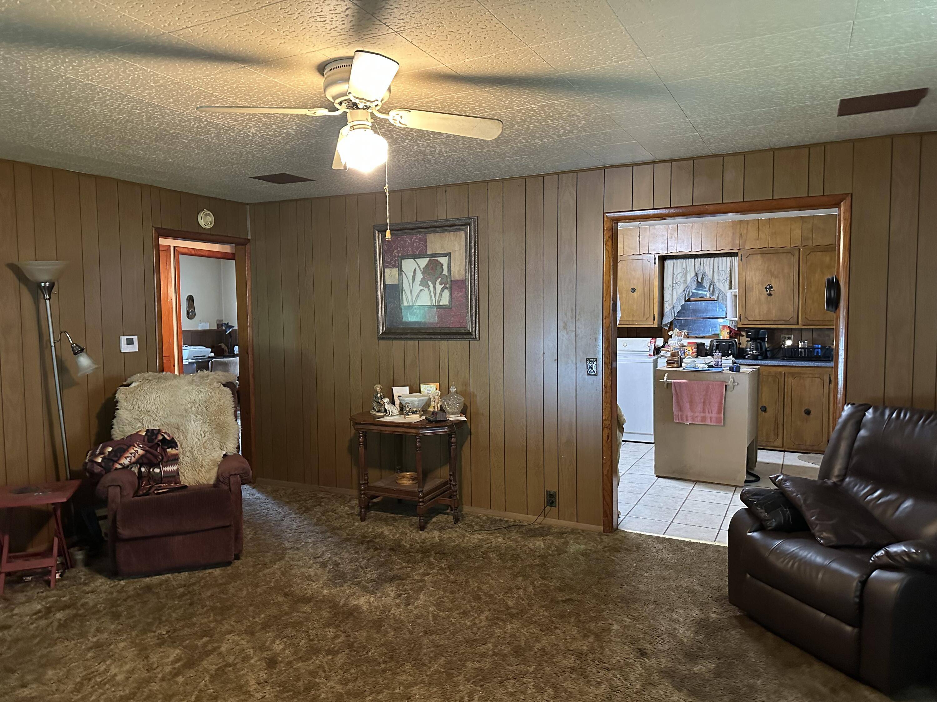 Seneca, MO 64865,1003 Adams AVE