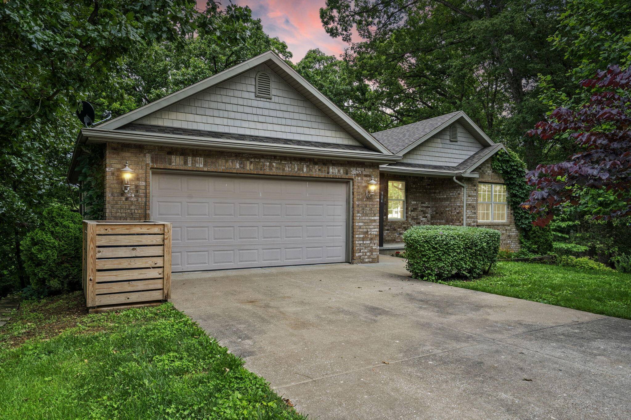 Ozark, MO 65721,904 S 14th AVE