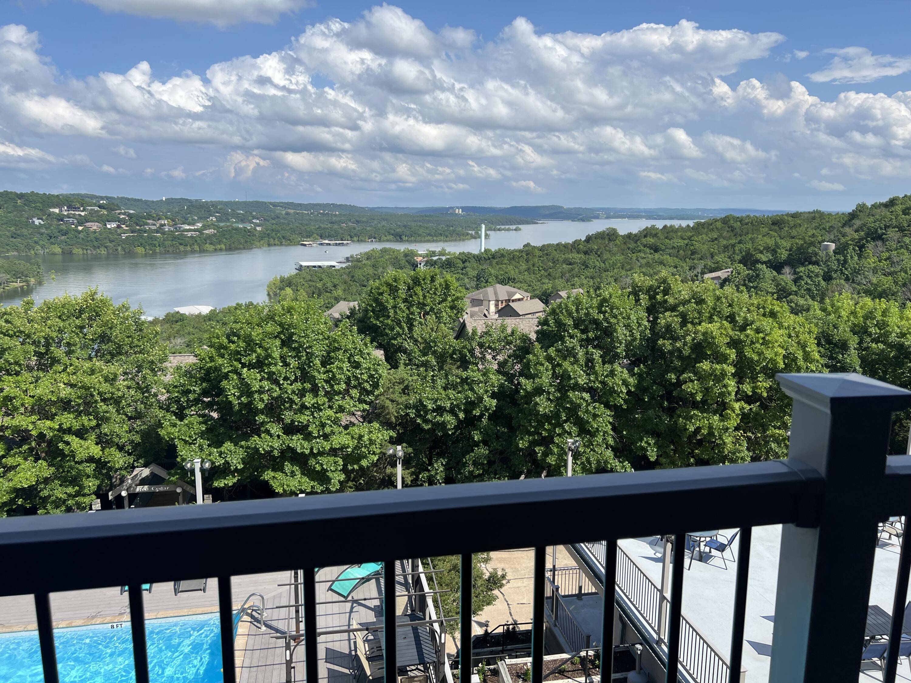 Branson, MO 65616,2 Treehouse LN #8