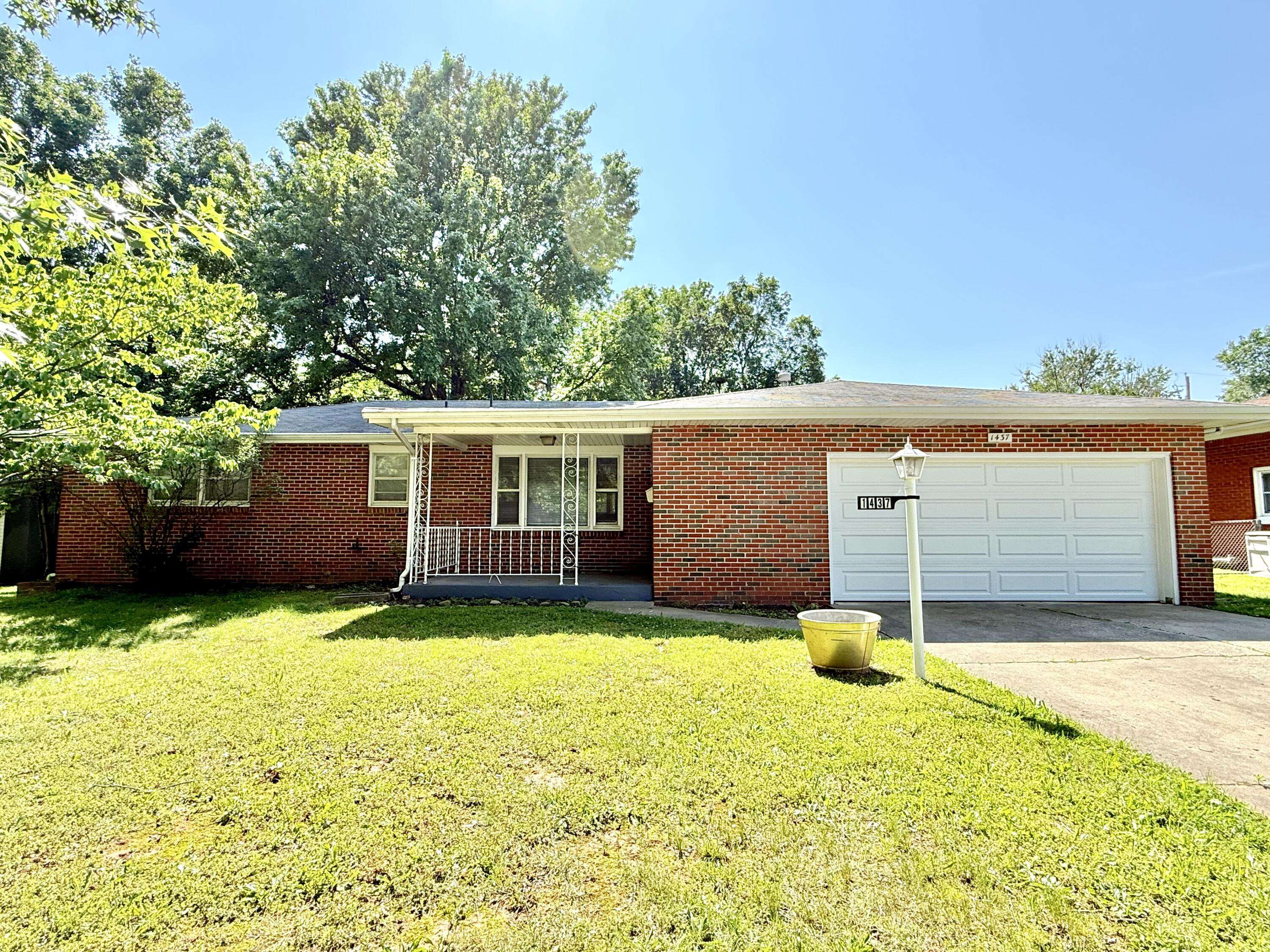 Springfield, MO 65804,1437 S Catalina AVE