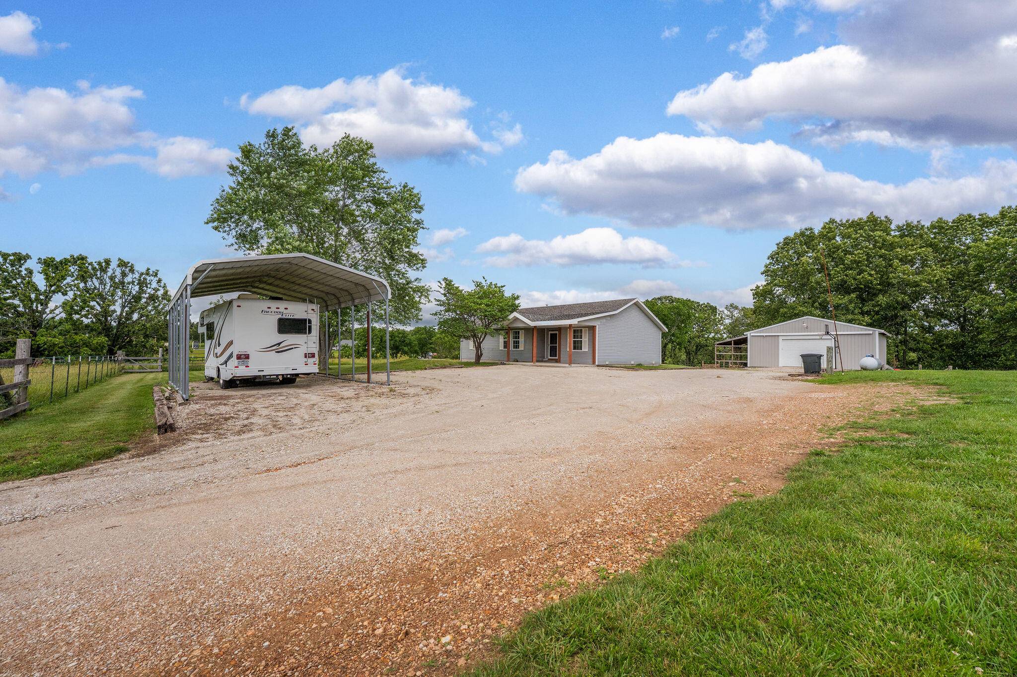 Spokane, MO 65754,1460 Emerald RD