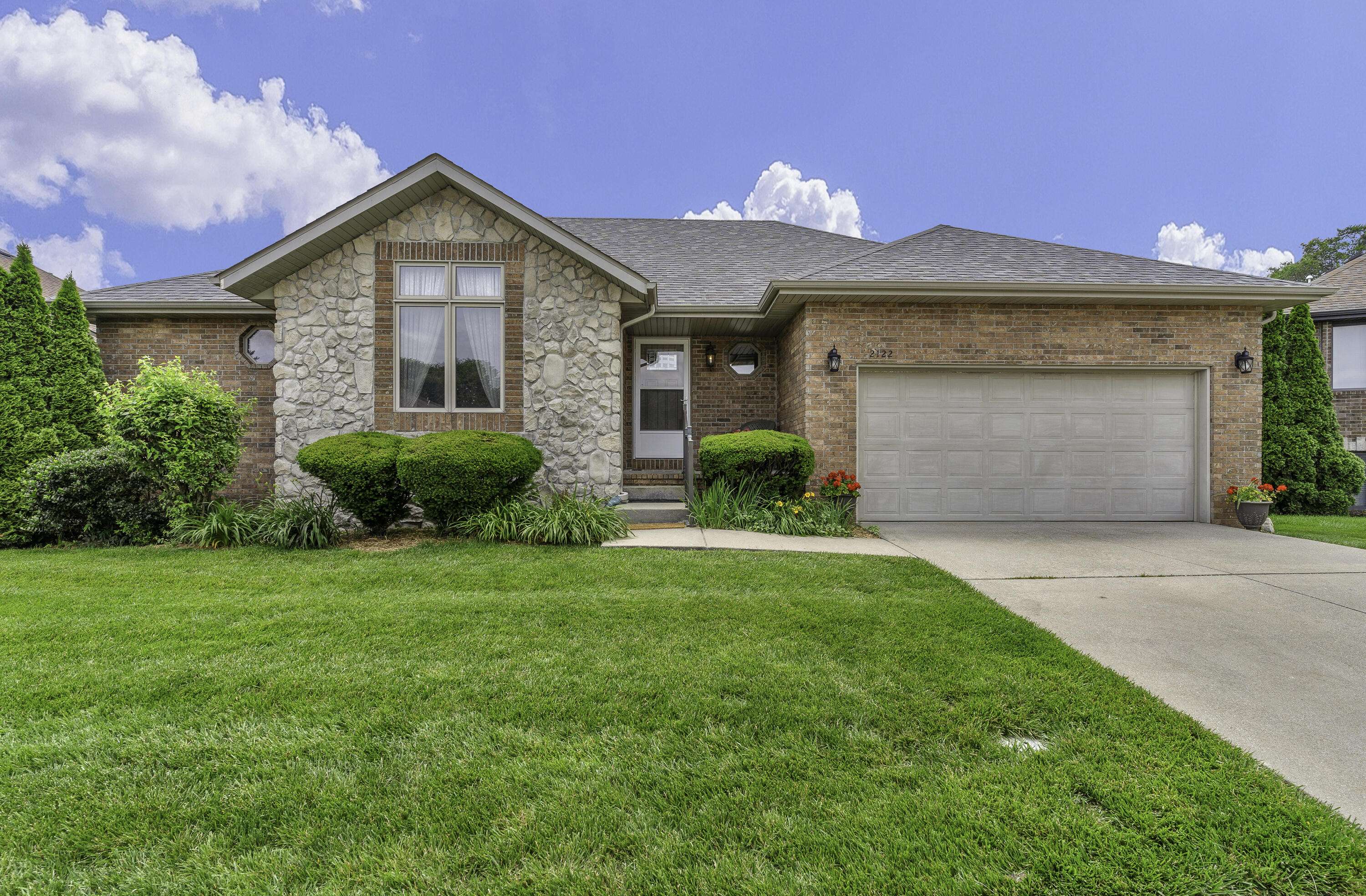 Springfield, MO 65810,2122 W Village TER