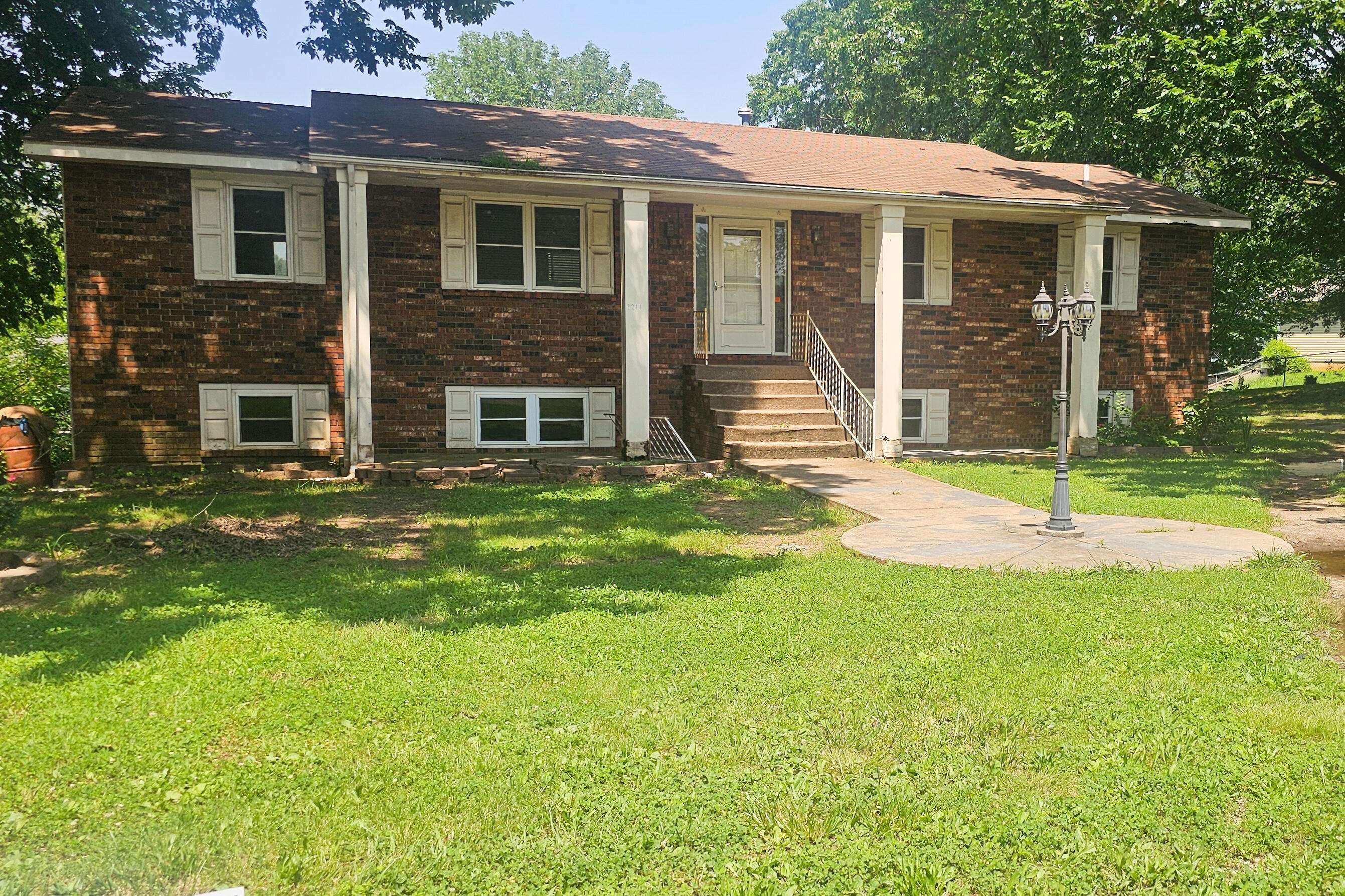 West Plains, MO 65775,2211 Joanne- DR