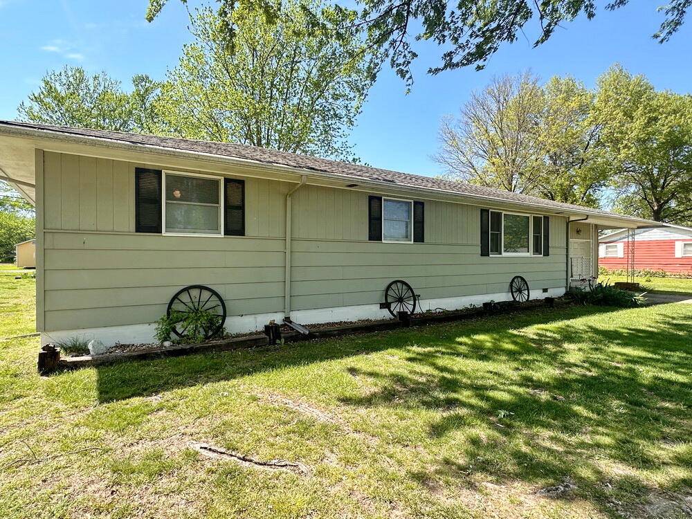 El Dorado Springs, MO 64744,1704 Witt DR