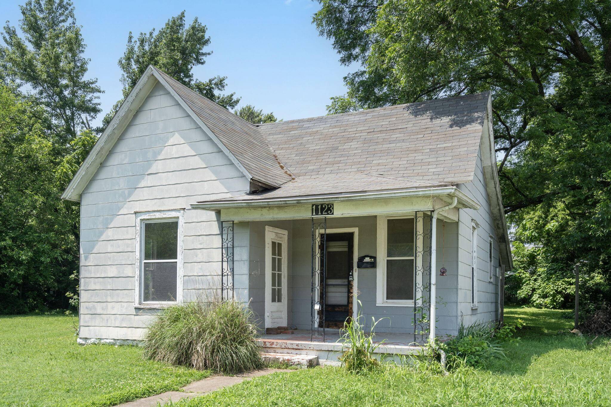 Springfield, MO 65802,1123 W Hovey ST