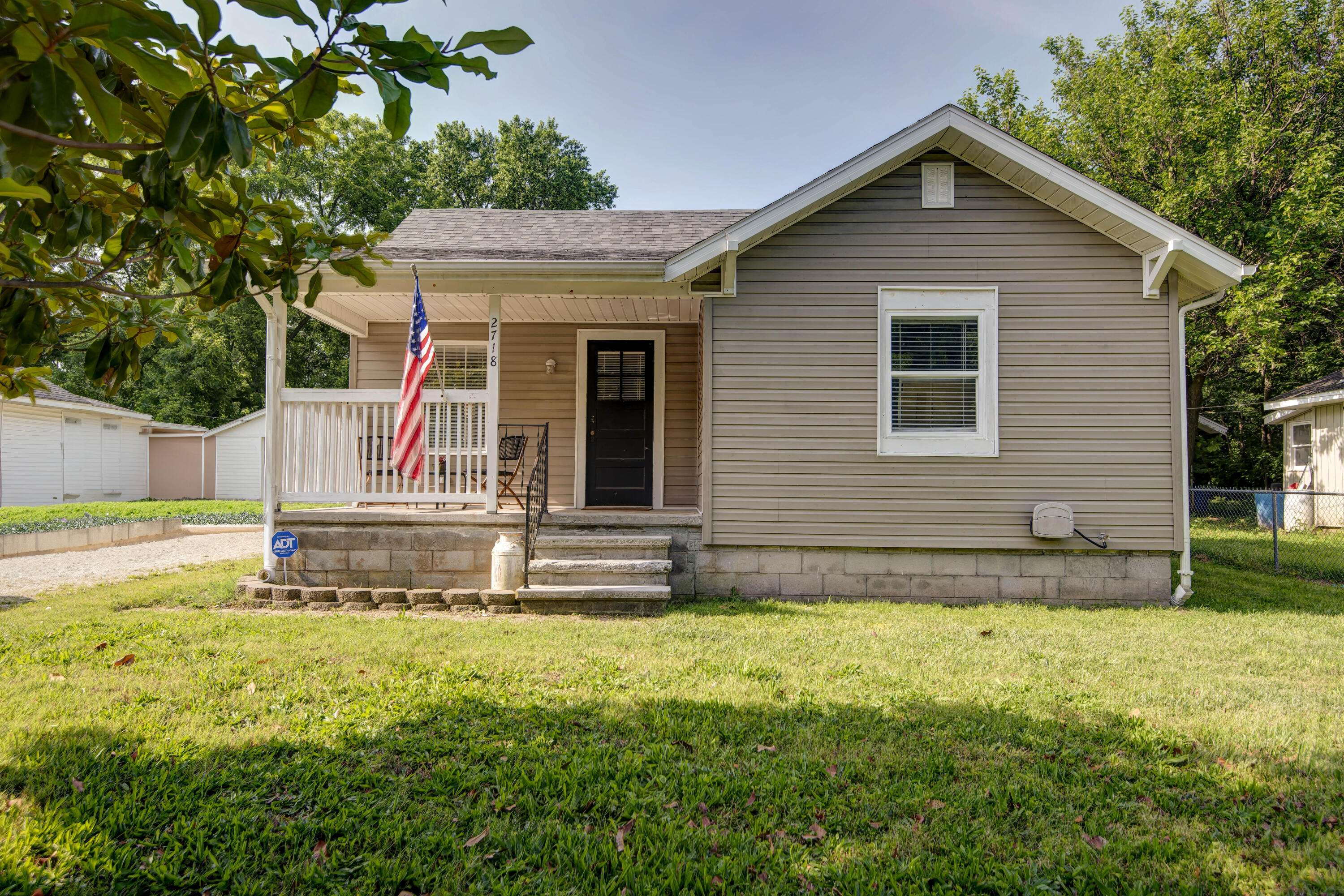 Springfield, MO 65803,2718 E Blaine ST