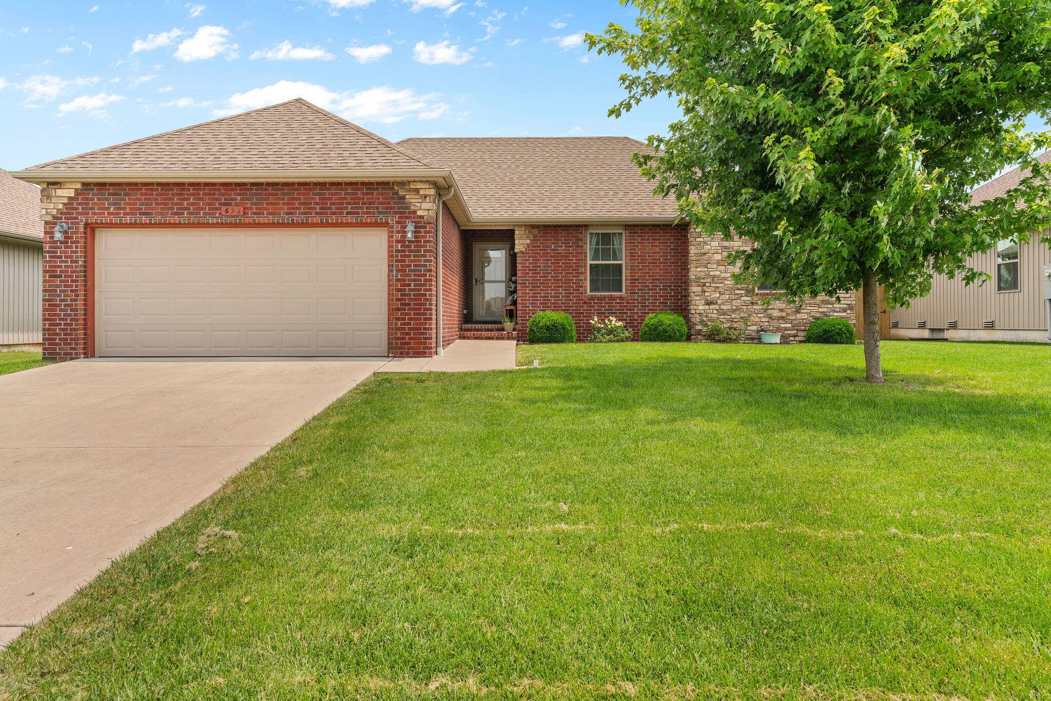 Nixa, MO 65714,698 N Rockingham AVE
