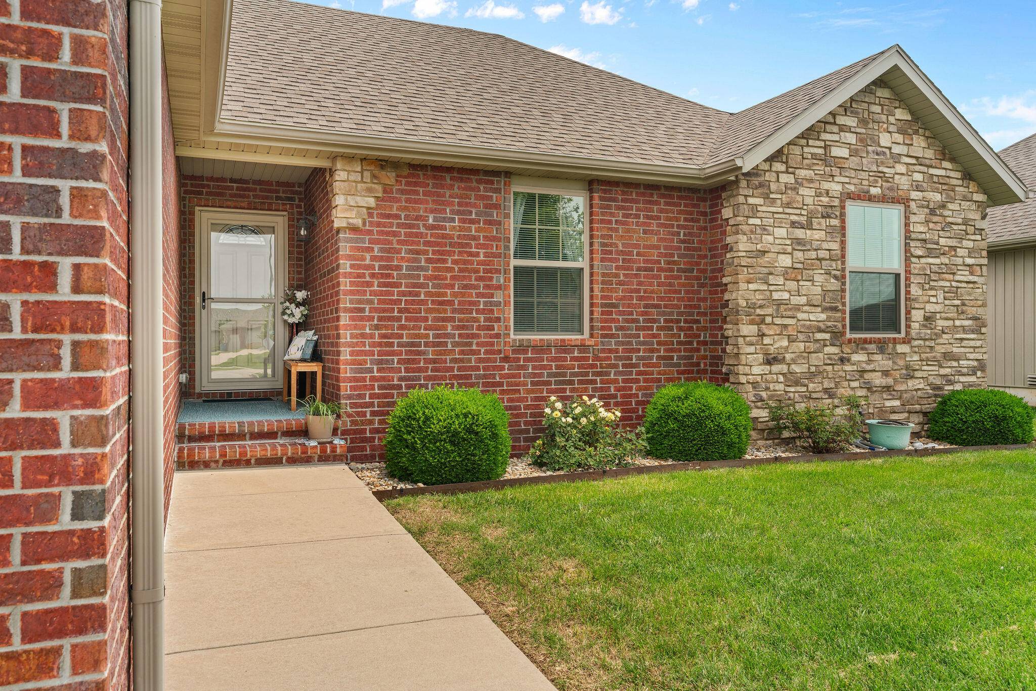 Nixa, MO 65714,698 N Rockingham AVE