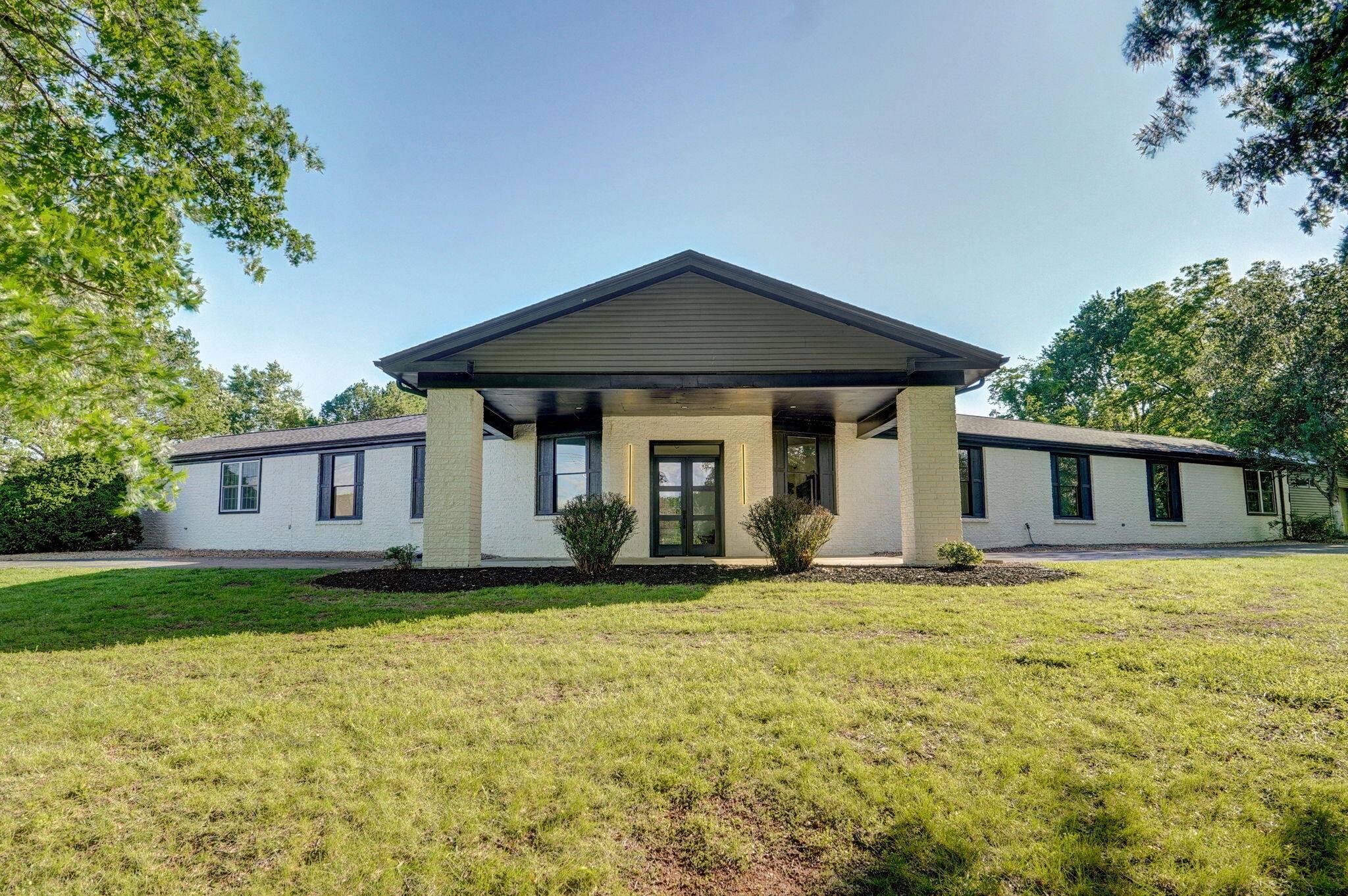 Springfield, MO 65810,5021 S Farm Rd 137