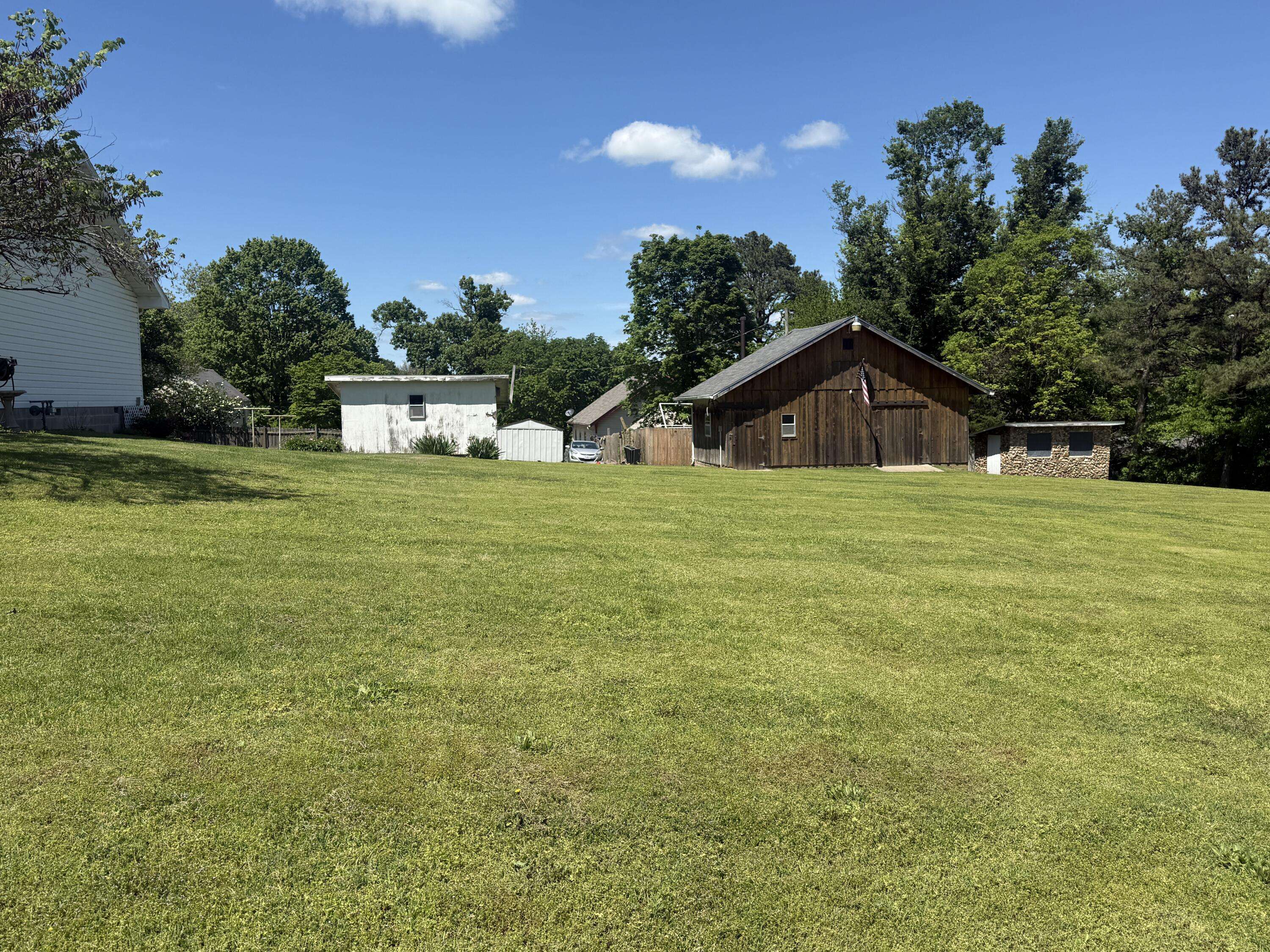 Neosho, MO 64850,506 E Glenview ST