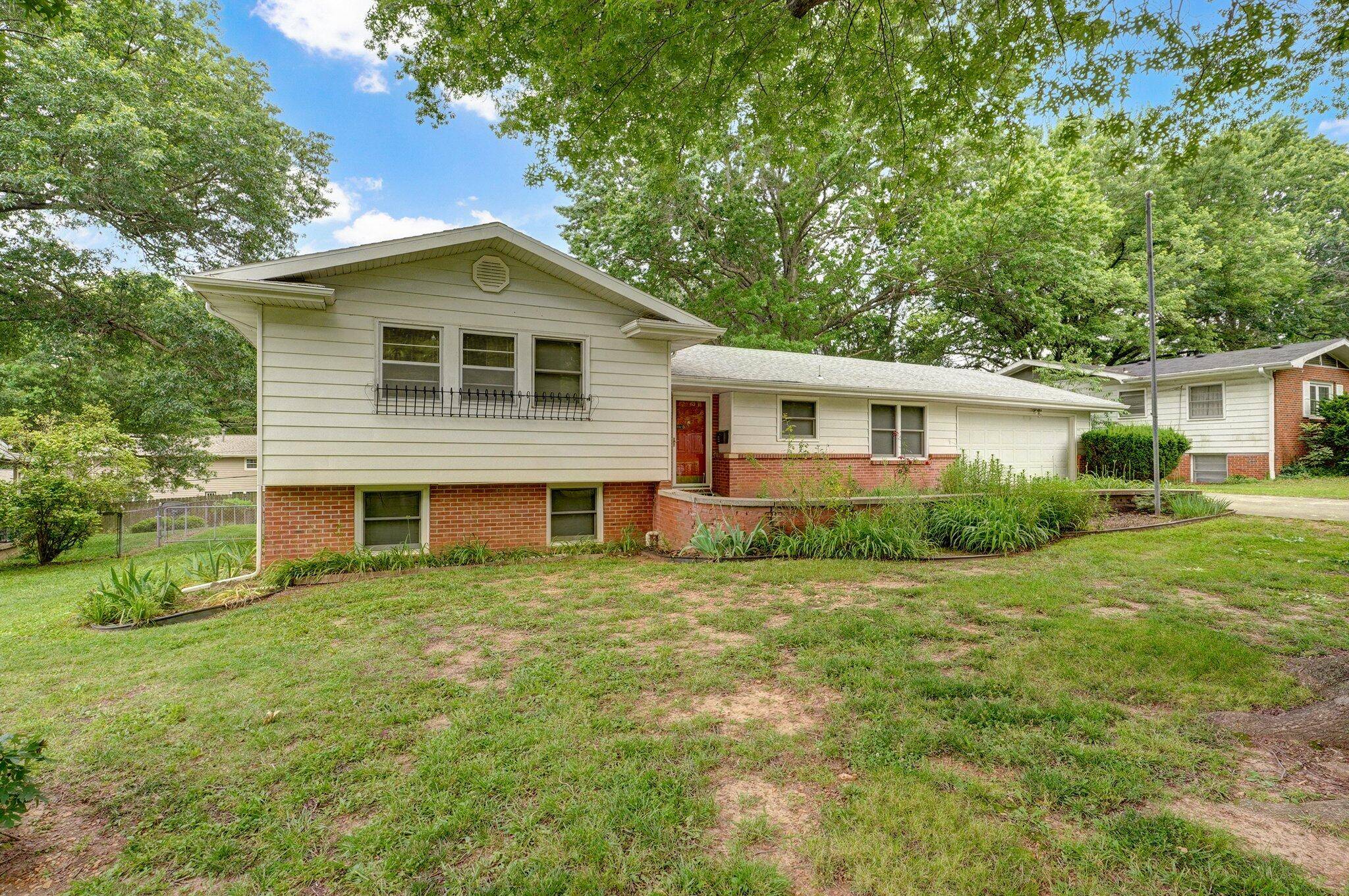 Springfield, MO 65804,2230 E Barataria ST