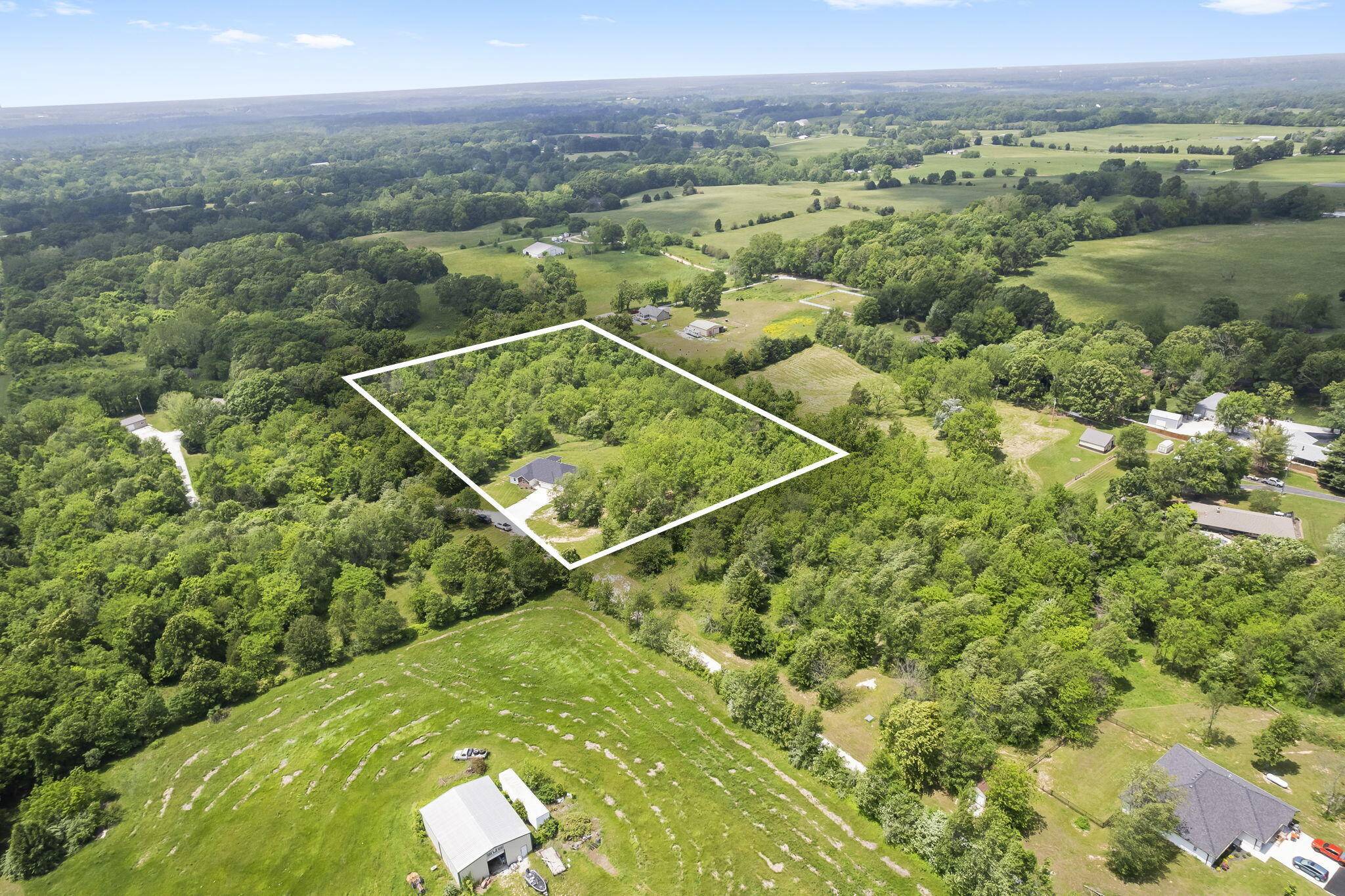 Nixa, MO 65714,427 N Maynard RD
