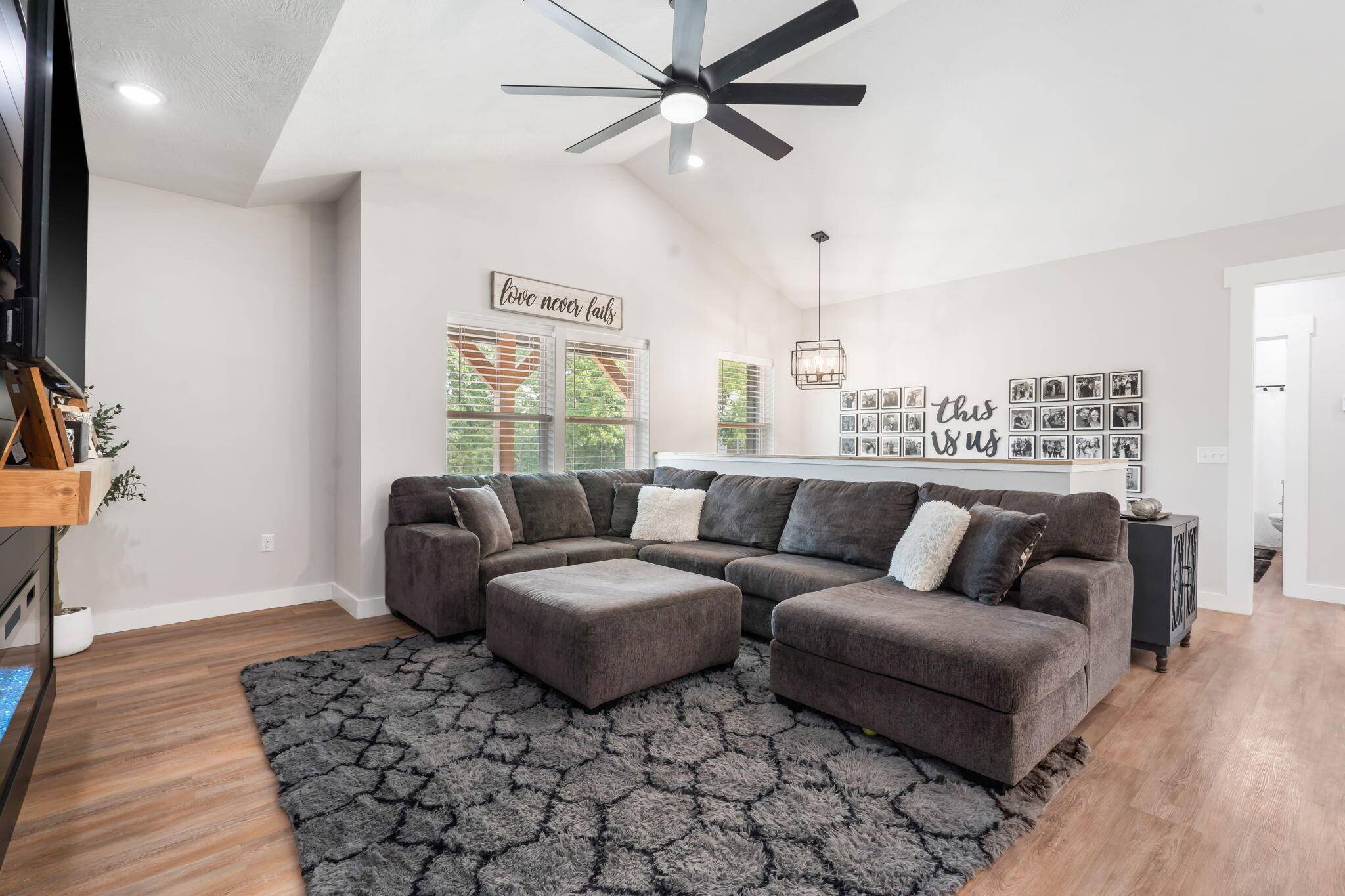 Hollister, MO 65672,130 Trent Street