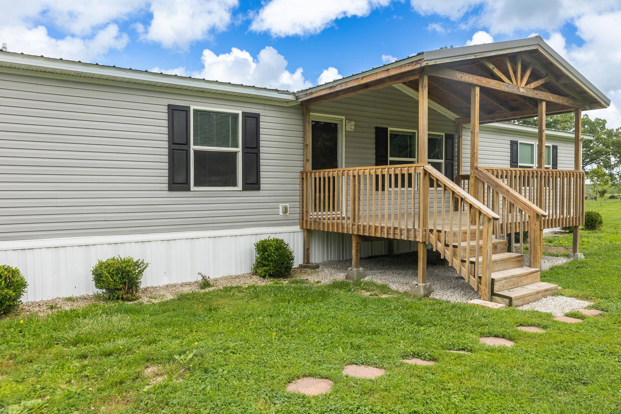 Elkland, MO 65644,10445 State Highway 38