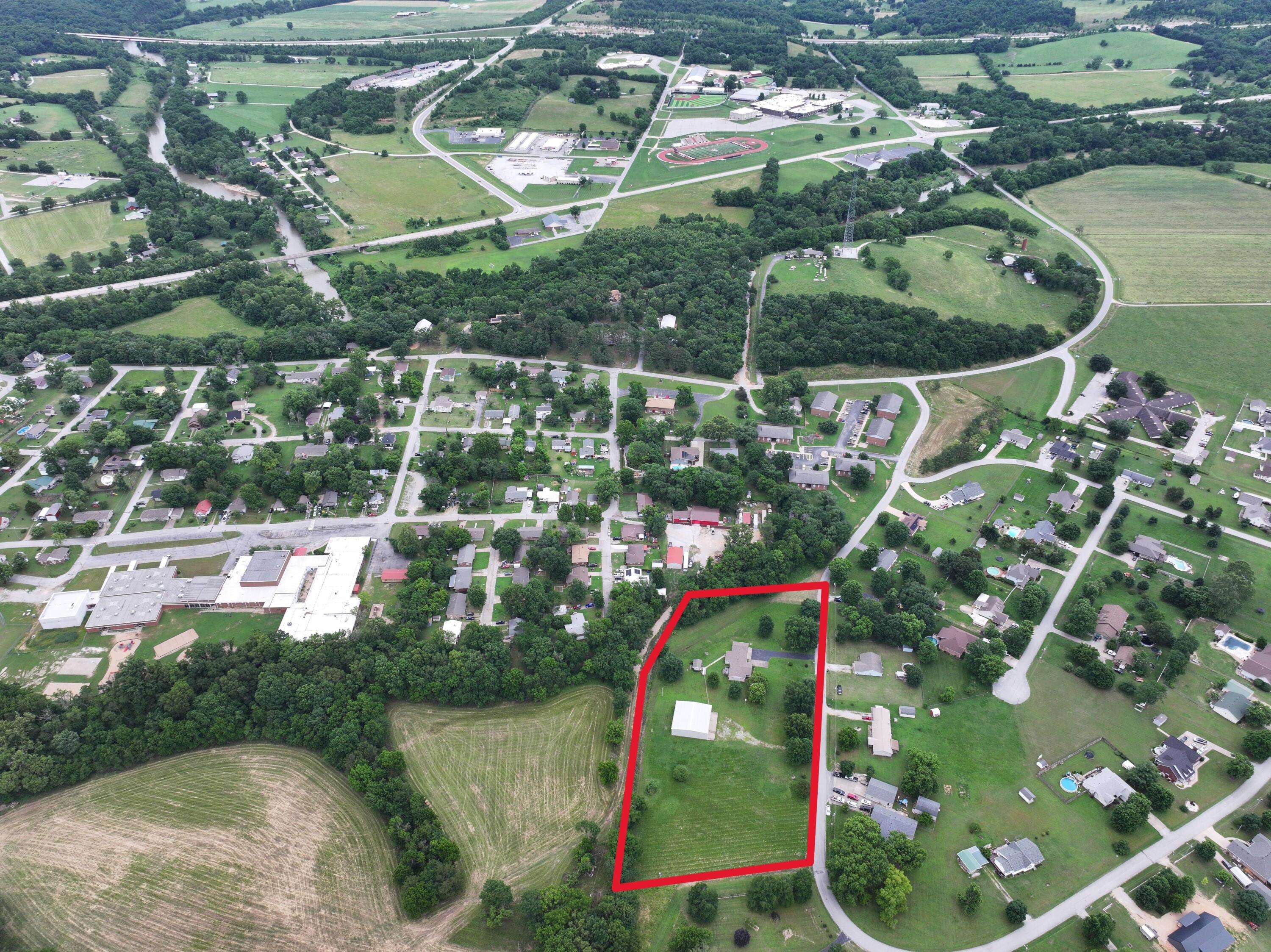 Anderson, MO 64831,112 Riverview DR