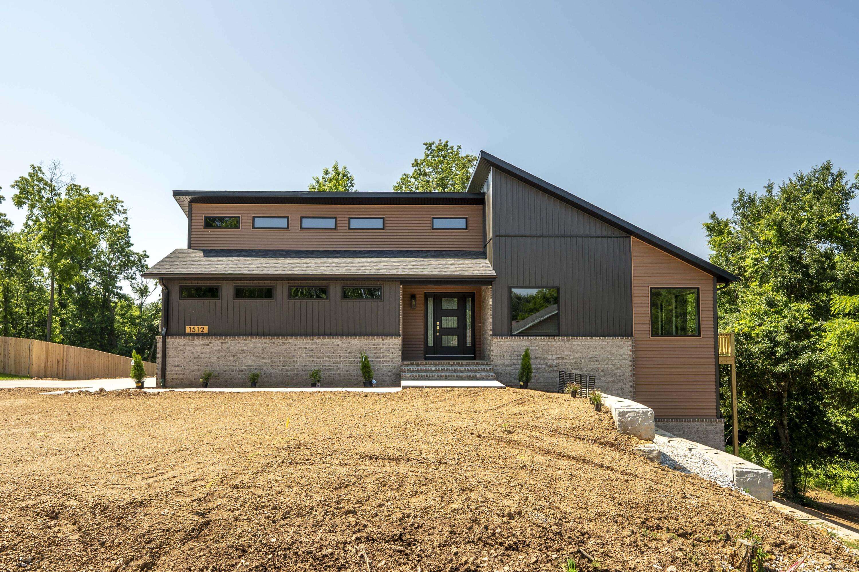 Ozark, MO 65721,1512 W Parkview ST