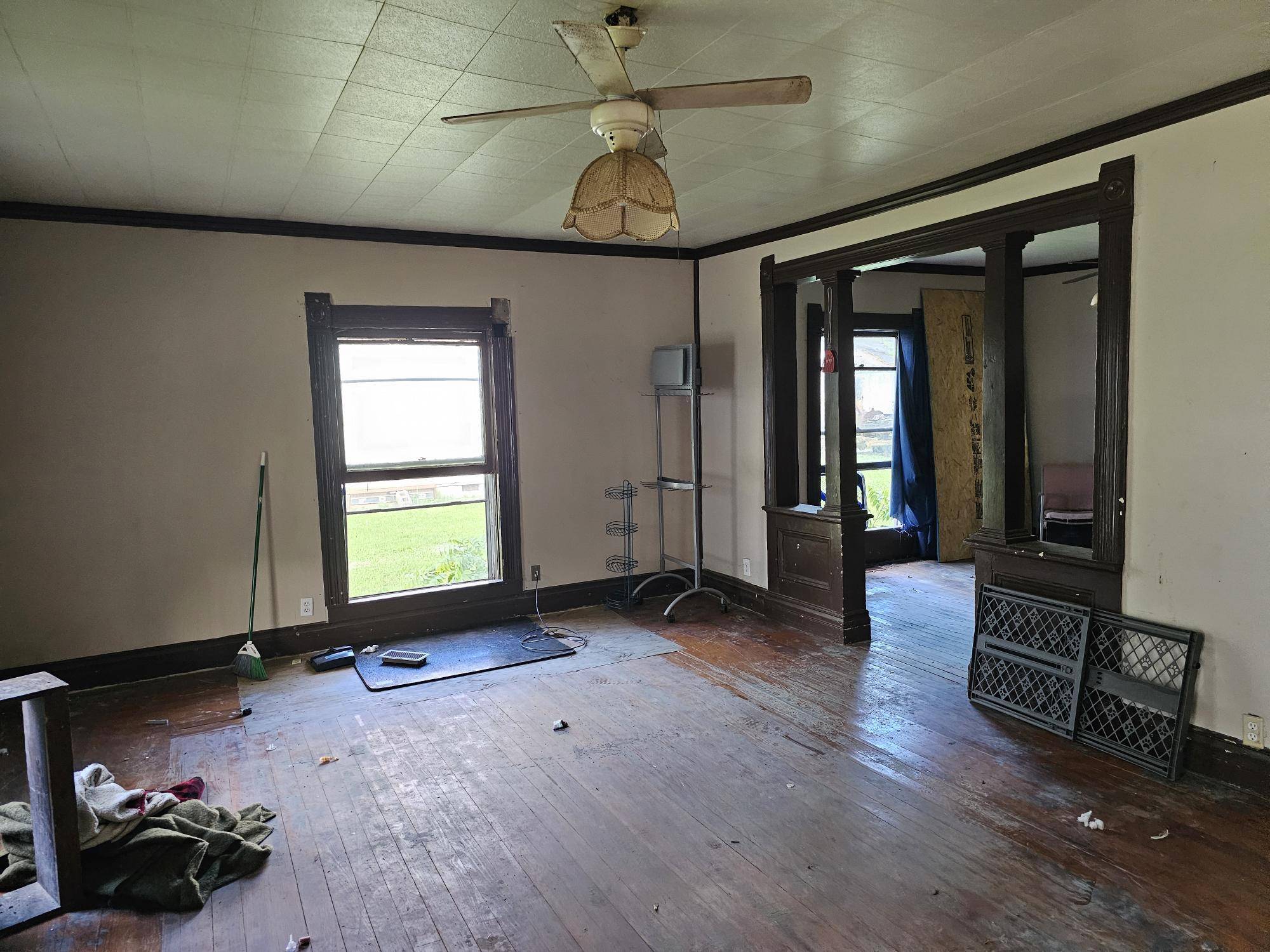 Greenfield, MO 65661,417 Wells ST