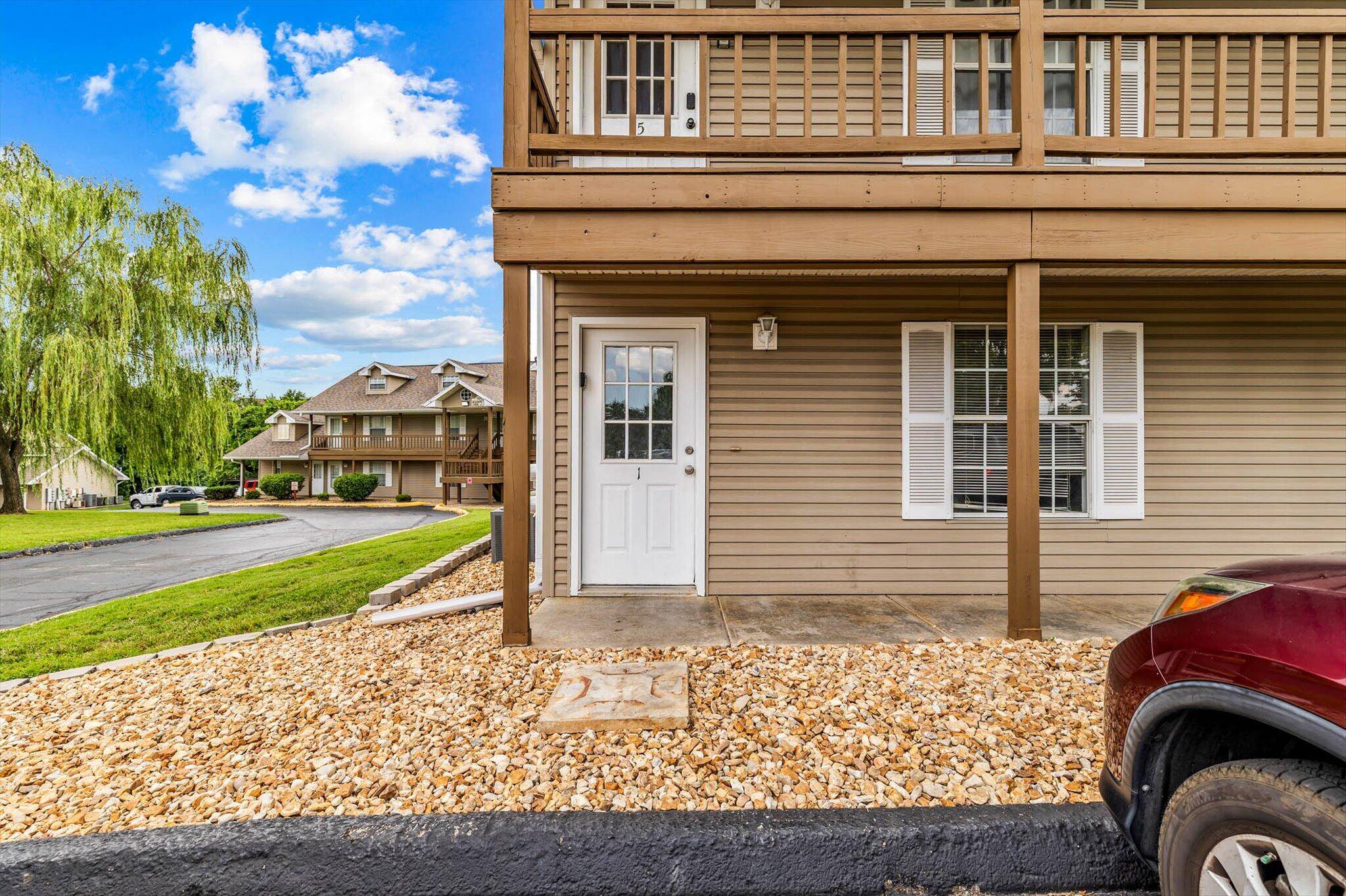 Branson, MO 65616,1 Memory LN #1
