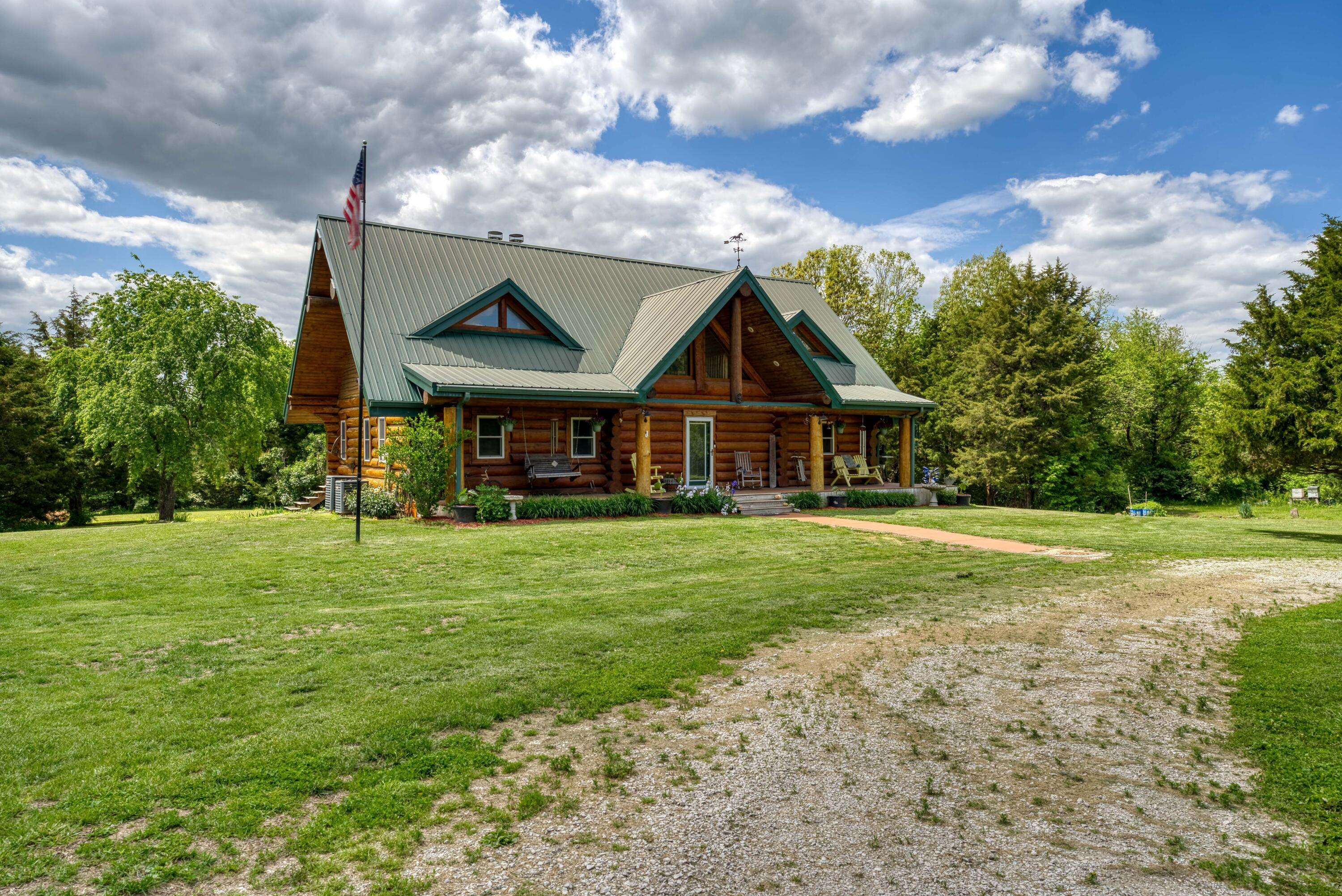 Chilhowee, MO 64733,1244 SW 101 RD