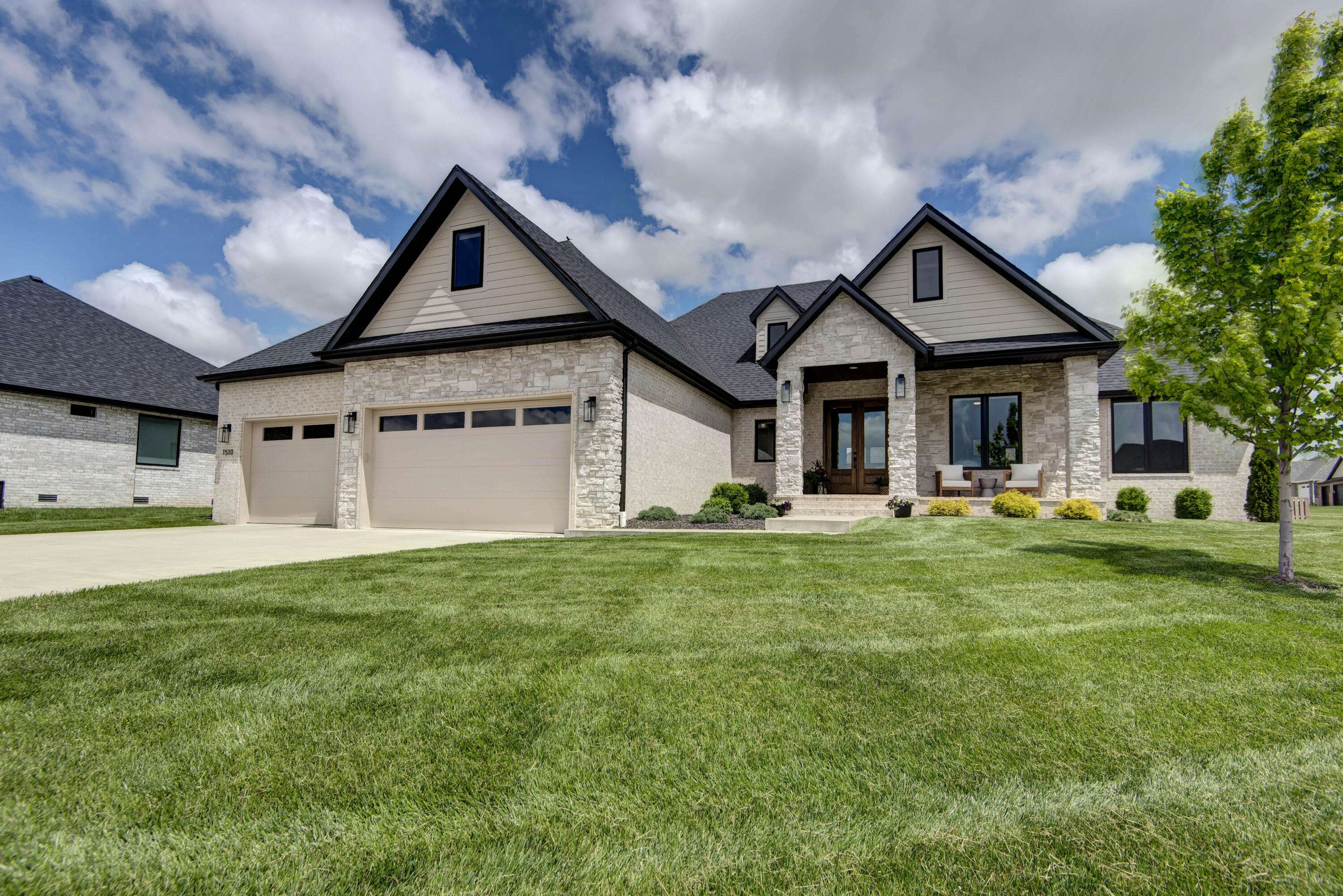 Springfield, MO 65802,1510 N Lake Edge DR
