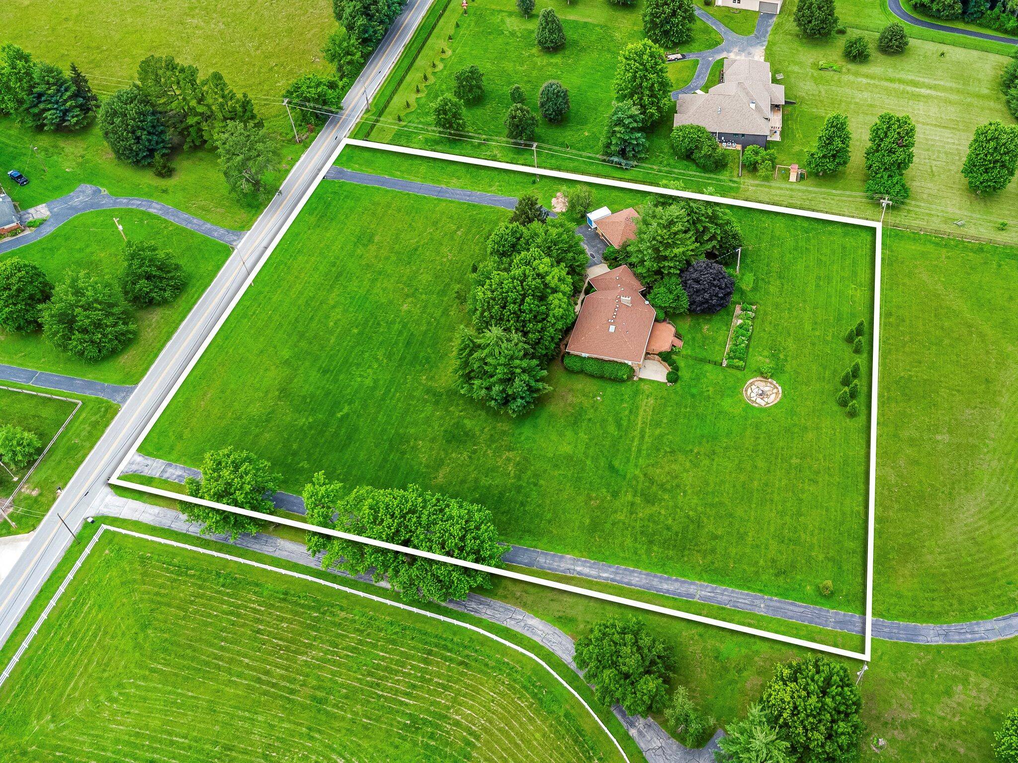 Springfield, MO 65802,632 N Farm Rd 193