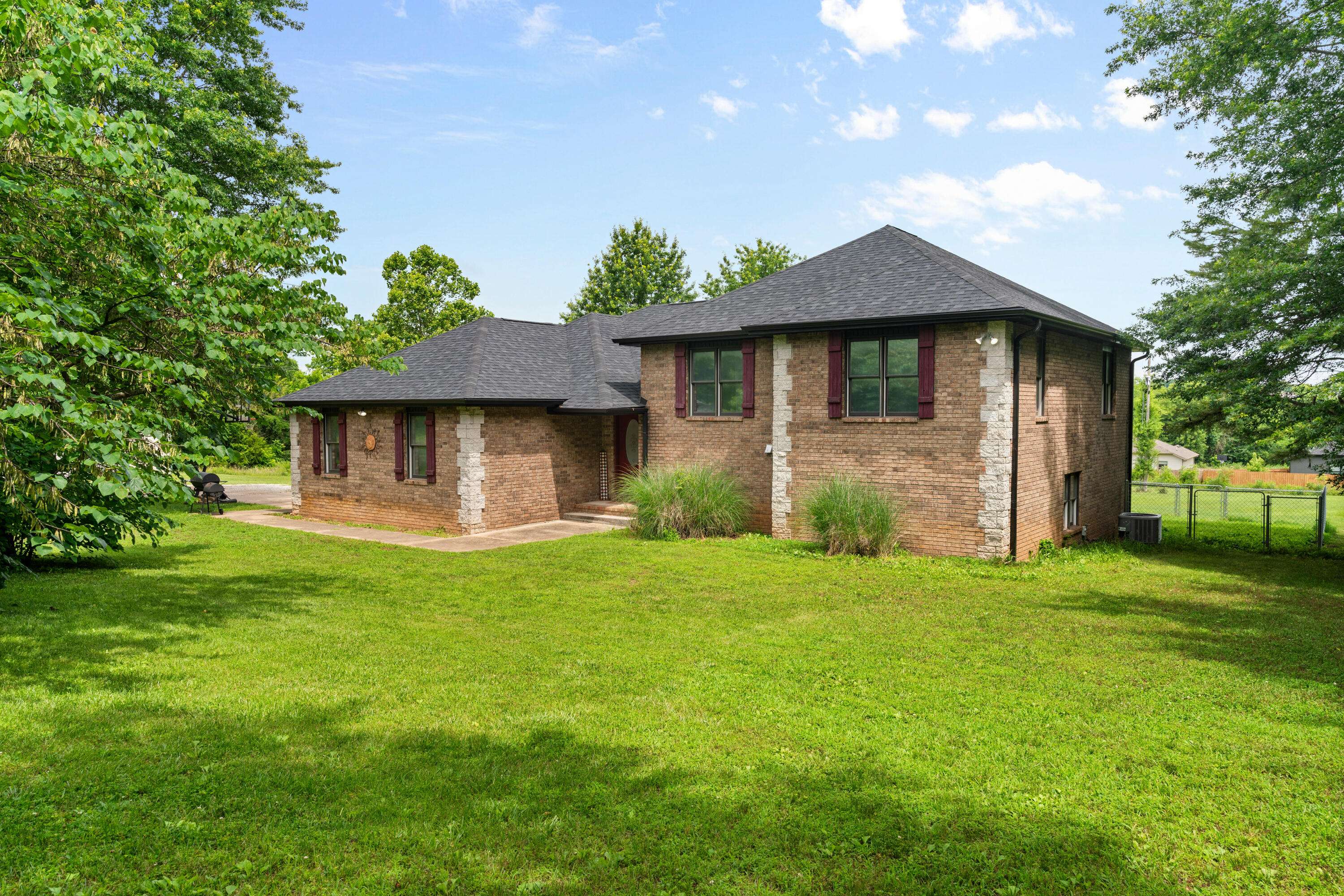 Willard, MO 65781,457 War Horse LN