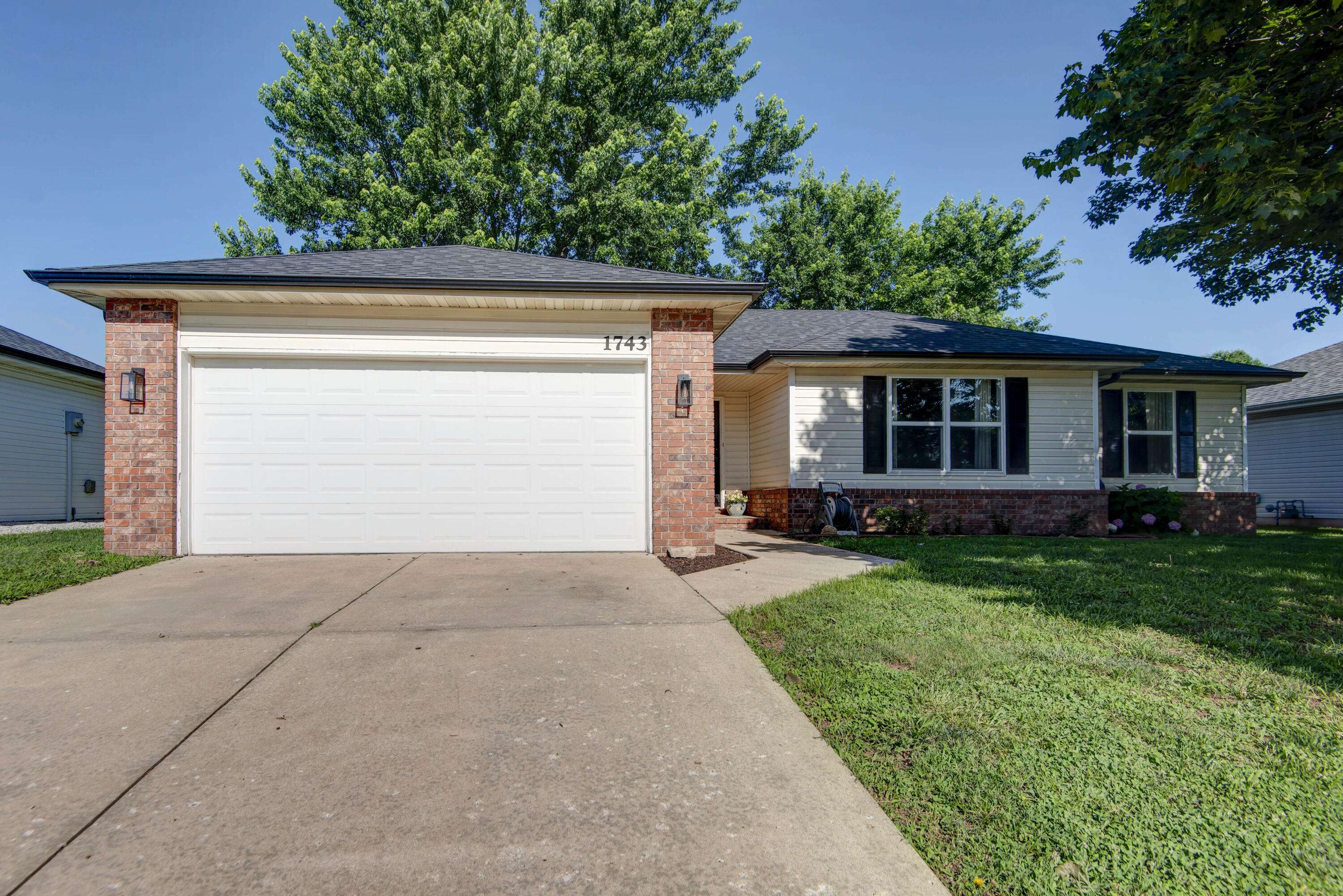 Springfield, MO 65802,1743 S Miller AVE