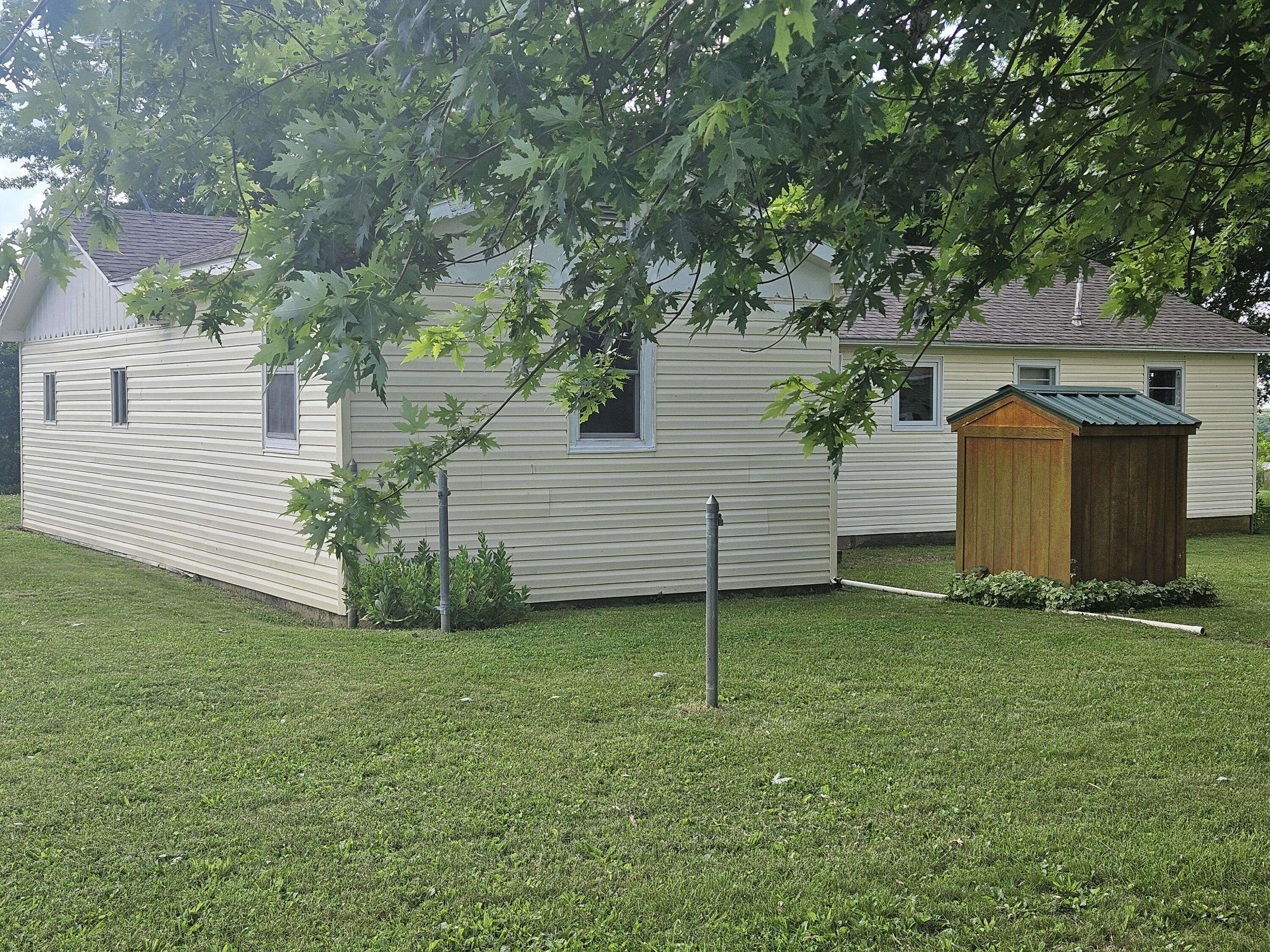 Mountain Grove, MO 65711,1713 Wall Road RD