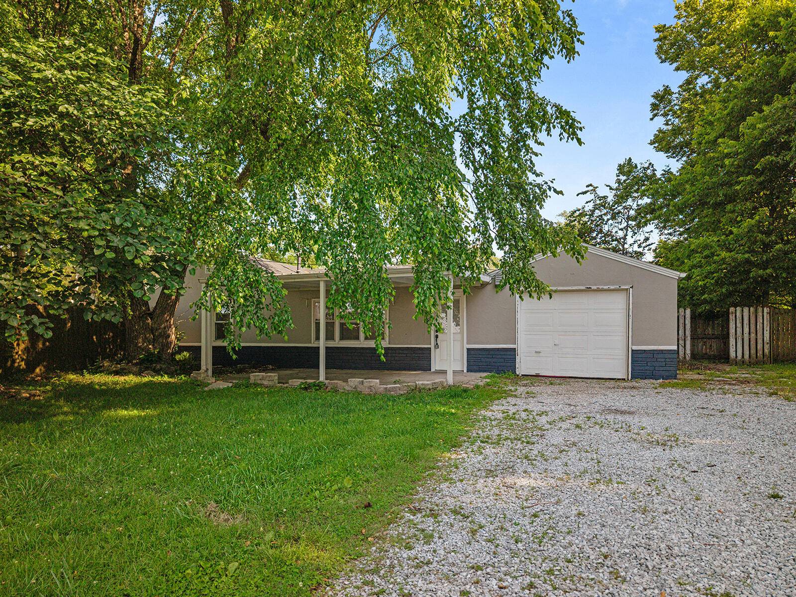 Springfield, MO 65803,2645 E Division ST