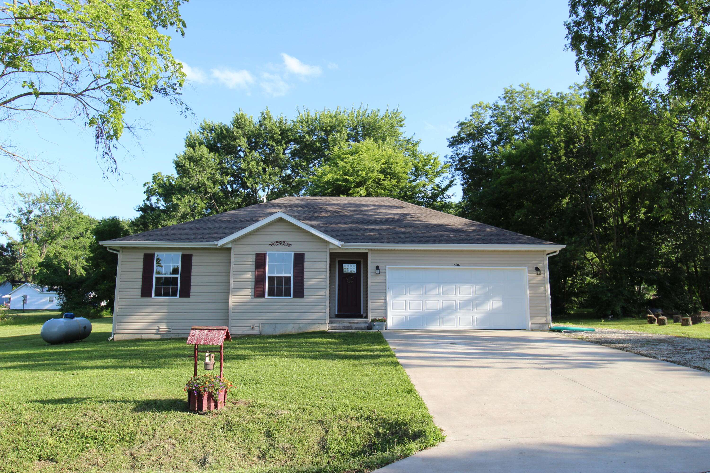 Buffalo, MO 65622,506 W Stanley Street
