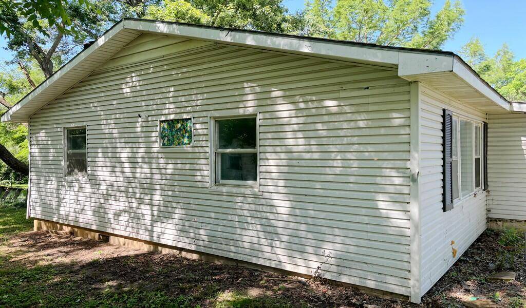 Bolivar, MO 65613,614 E Division ST